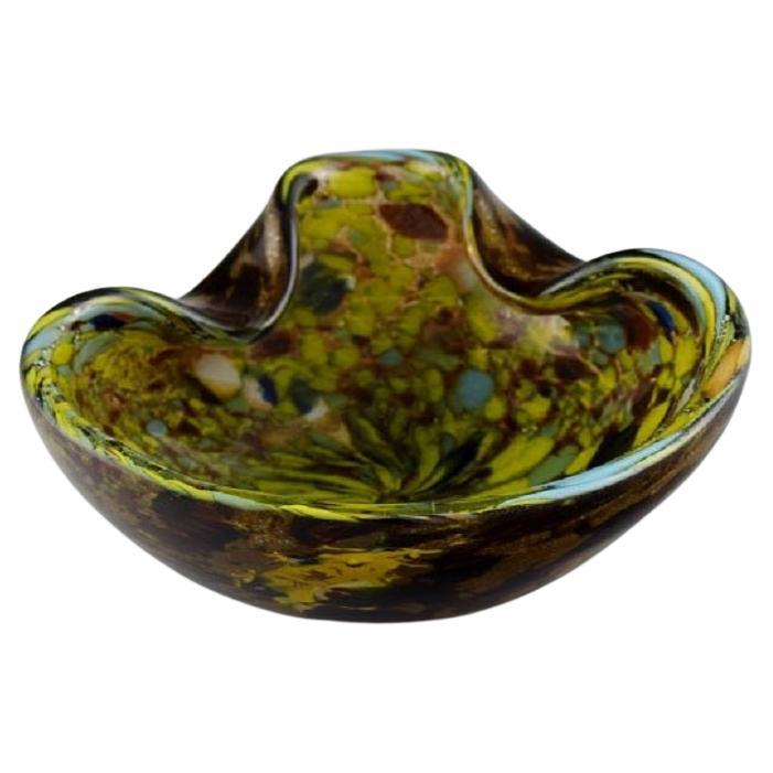Small Murano bowl in polychrome mouth-blown art glass. Italian design, 1960s. For Sale