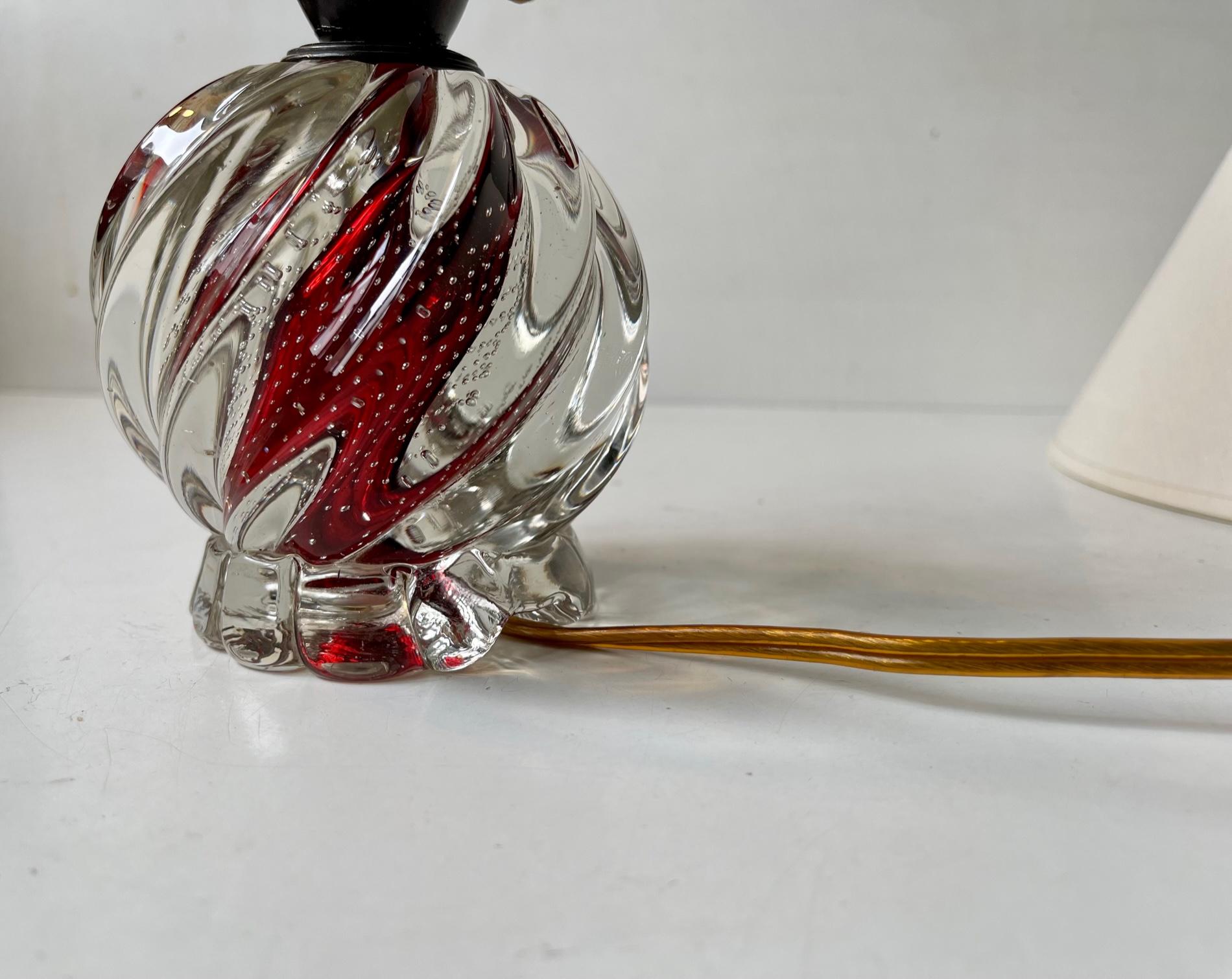 Mid-Century Modern Small Murano Table Lamp in Twisted Glass with Internal Air-Bubbles, 1950s For Sale