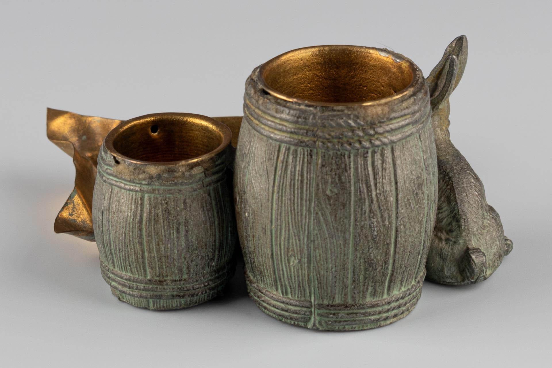 French Small naturalistic desk set with rabbit and barrels made of patinated metal For Sale