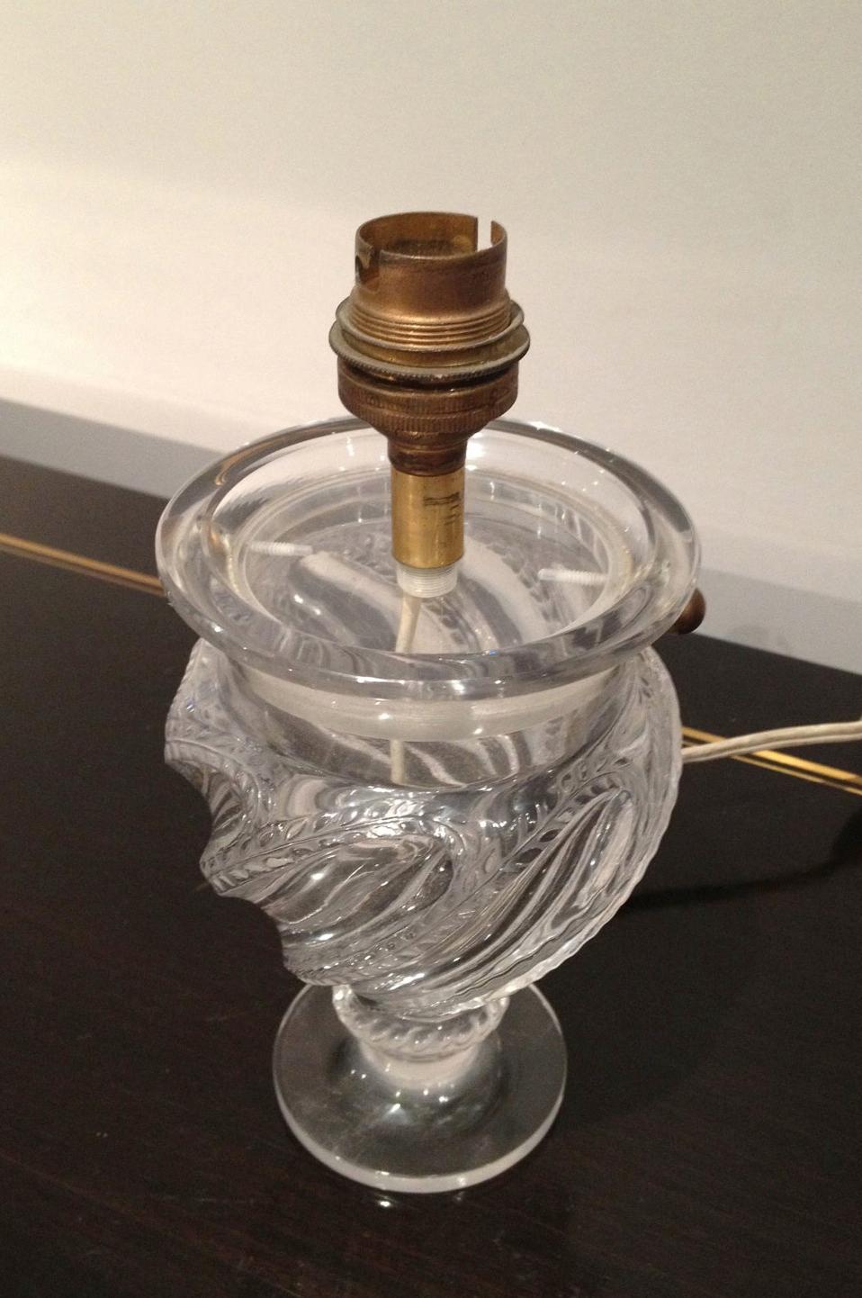Small Neoclassical Style Crystal Lamp, French Work, circa 1940 For Sale 3