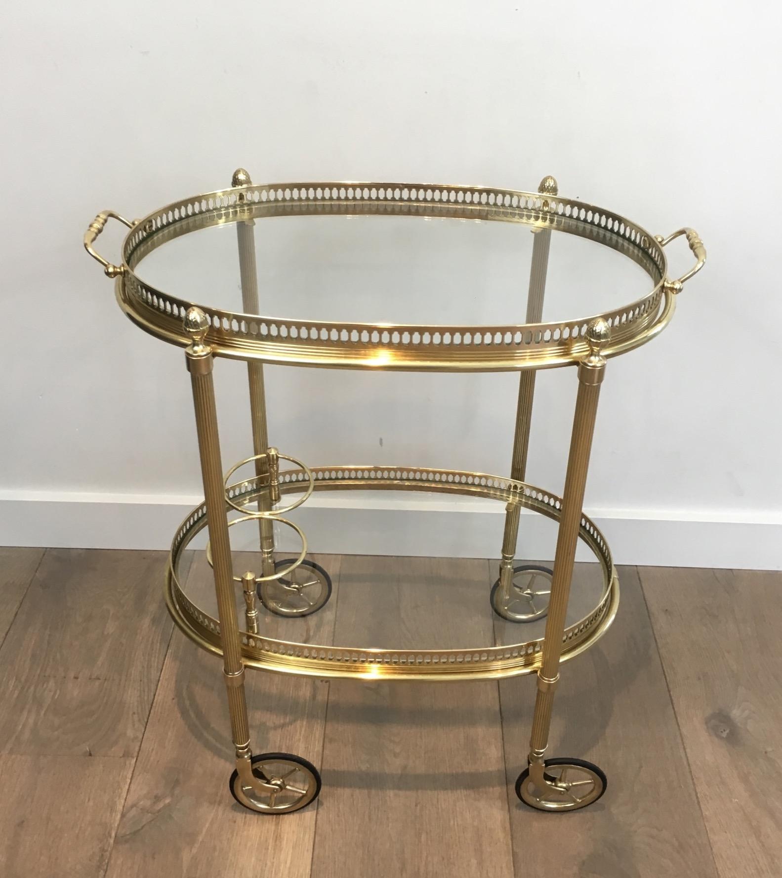 Piccolo carrello da bar ovale in ottone in stile neoclassico con doppio piano estraibile di in vendita 5