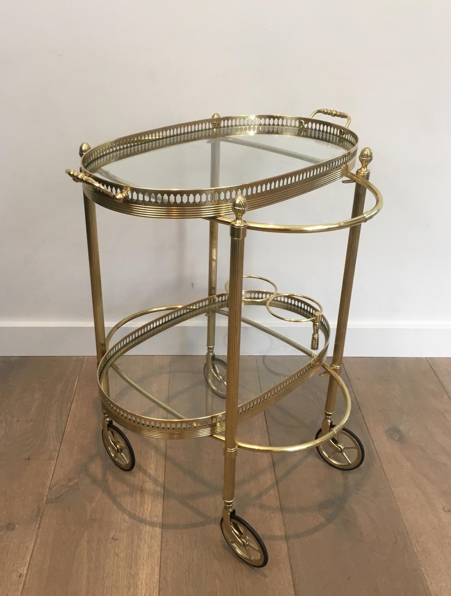 Piccolo carrello da bar ovale in ottone in stile neoclassico con doppio piano estraibile di in vendita 11