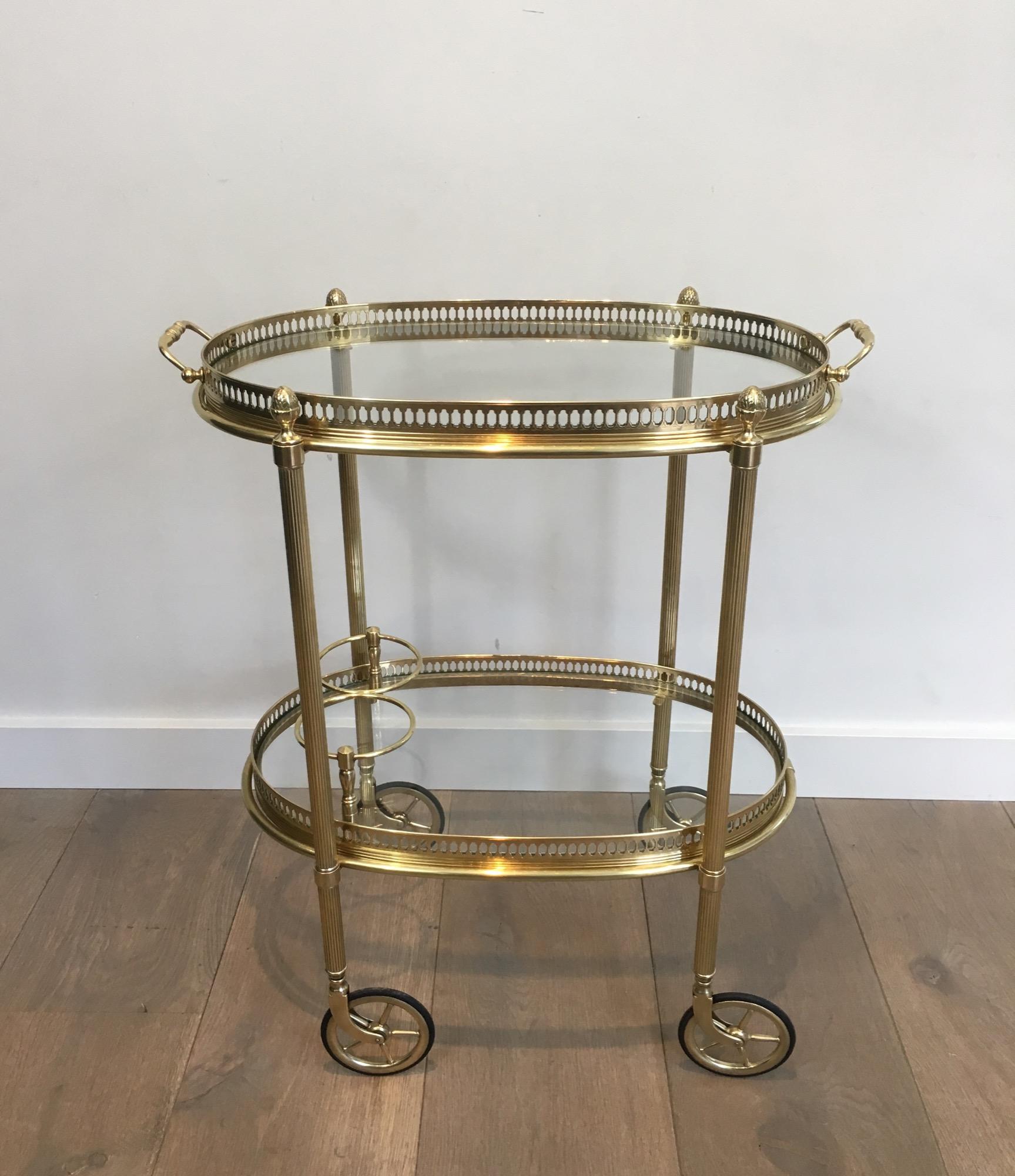 Piccolo carrello da bar ovale in ottone in stile neoclassico con doppio piano estraibile di in vendita 12