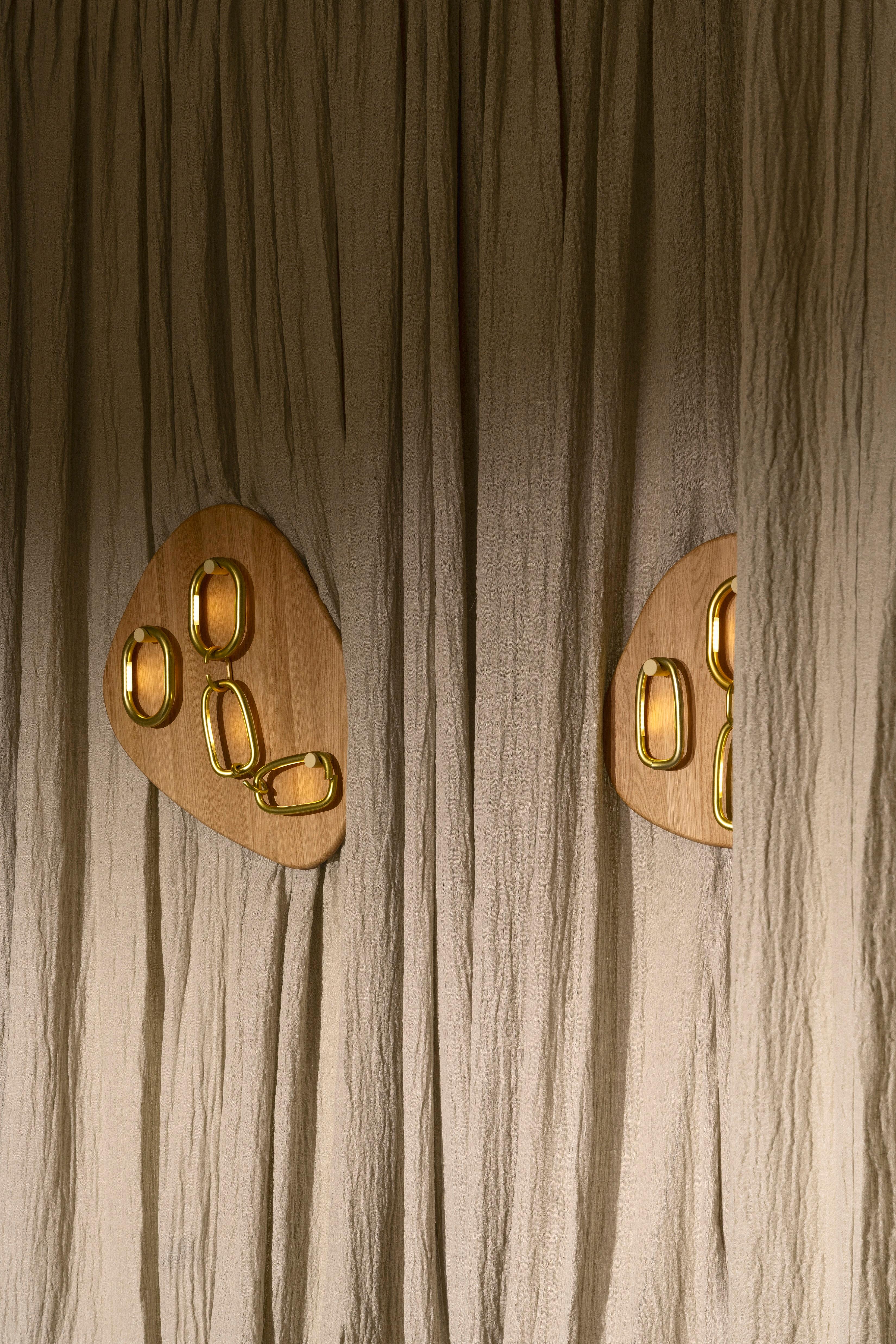 Modern Small Notearrings Oak Wall Lamp by Virginia Arlotto For Sale