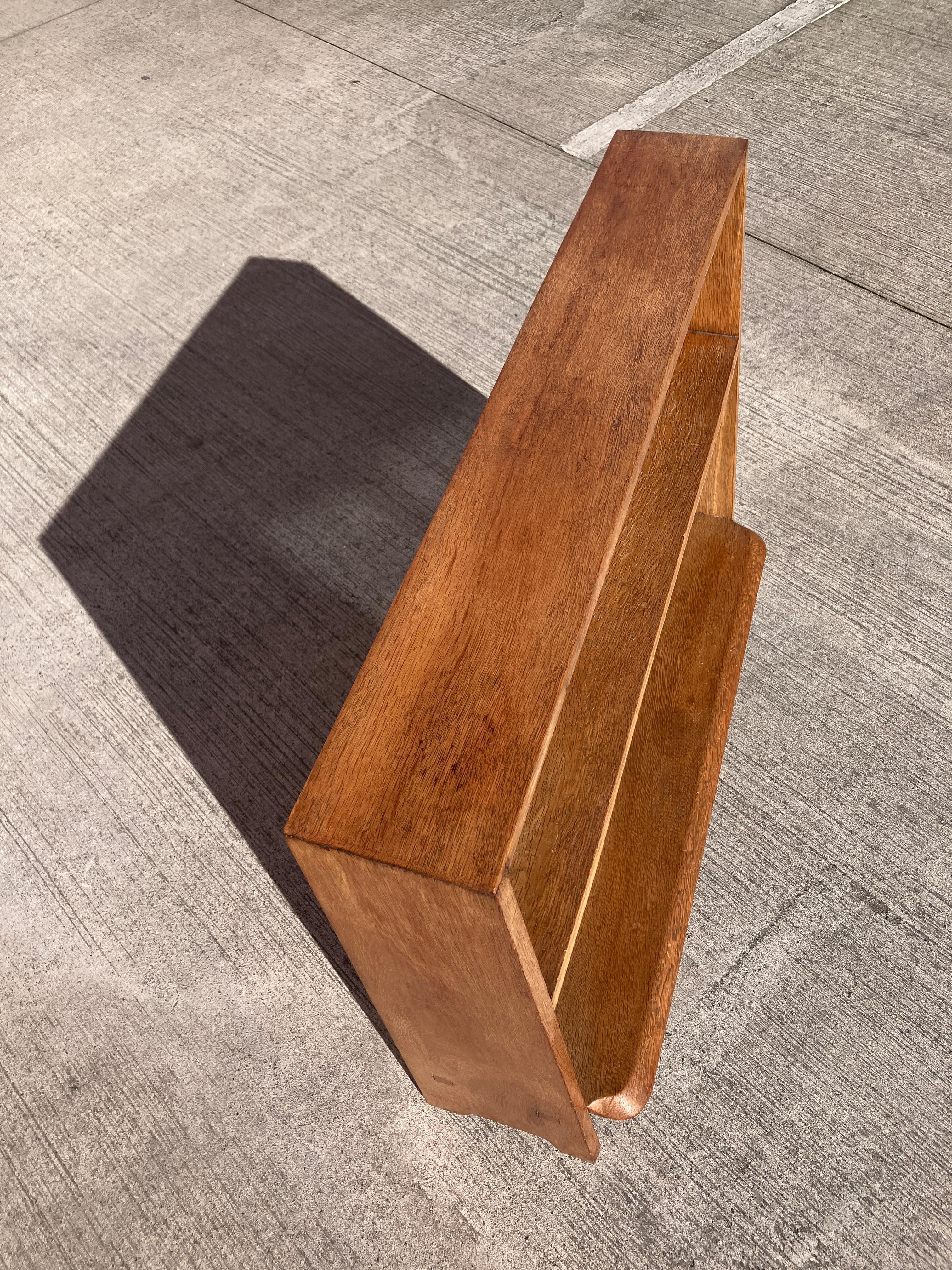 Small Mid Century Solid Oak Freestanding Bookcase Made in England in vendita 2