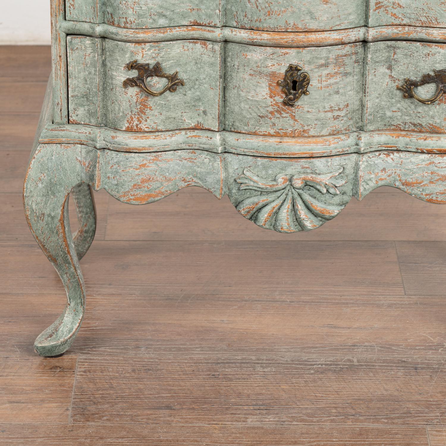 Small Oak Painted Rococo Chest of Three Drawers, Denmark circa 1800 For Sale 4