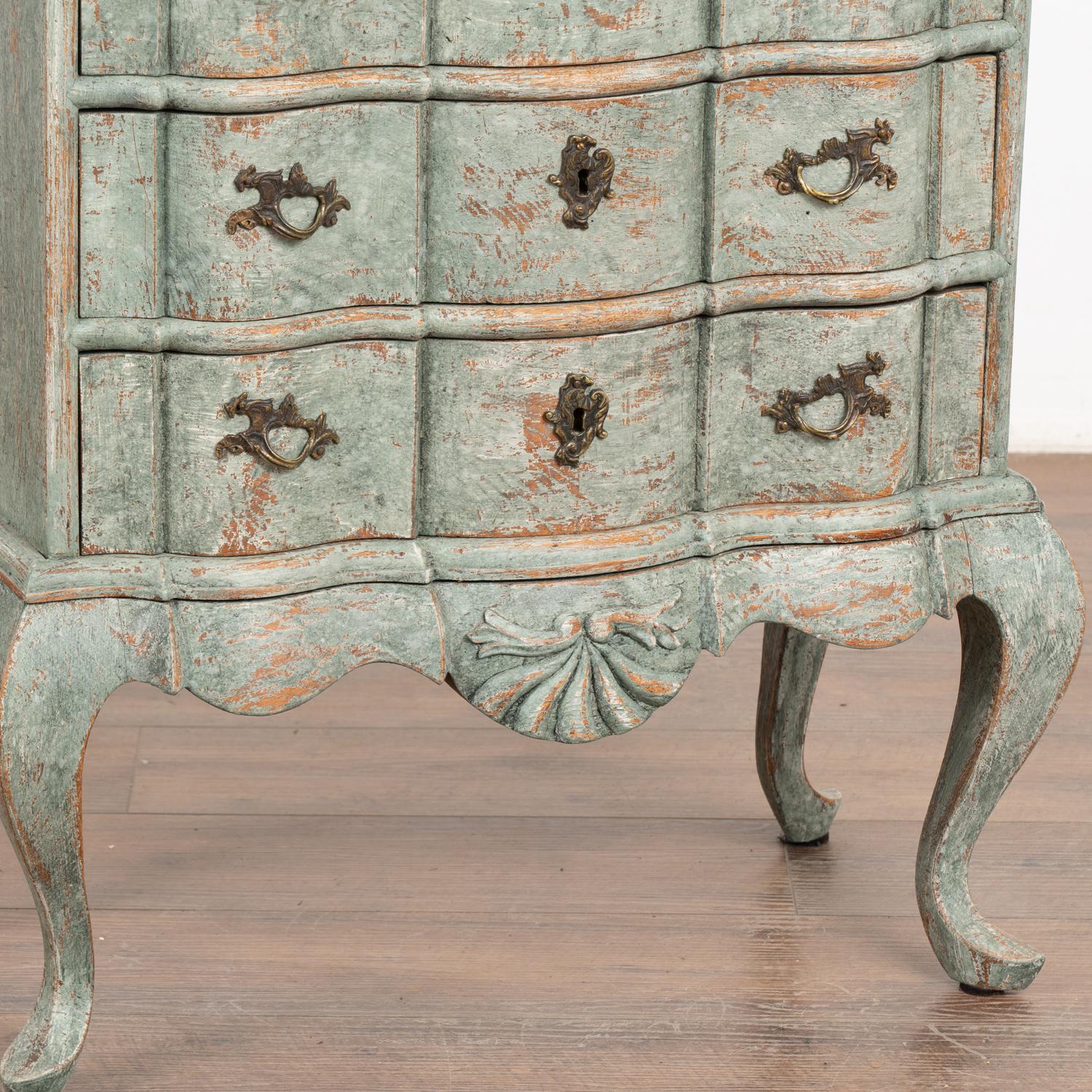 Small Oak Painted Rococo Chest of Three Drawers, Denmark circa 1800 For Sale 3