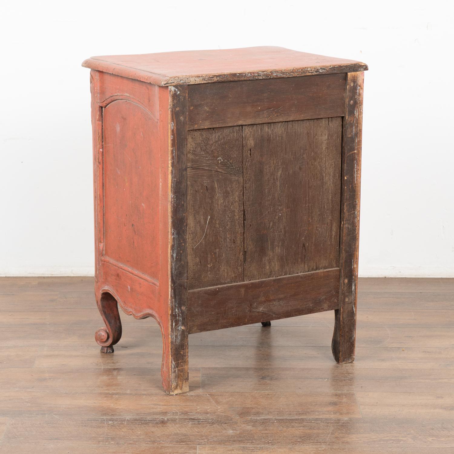 Small Oak Rococo Chest of Three Drawers, Sweden circa 1800-40 For Sale 4