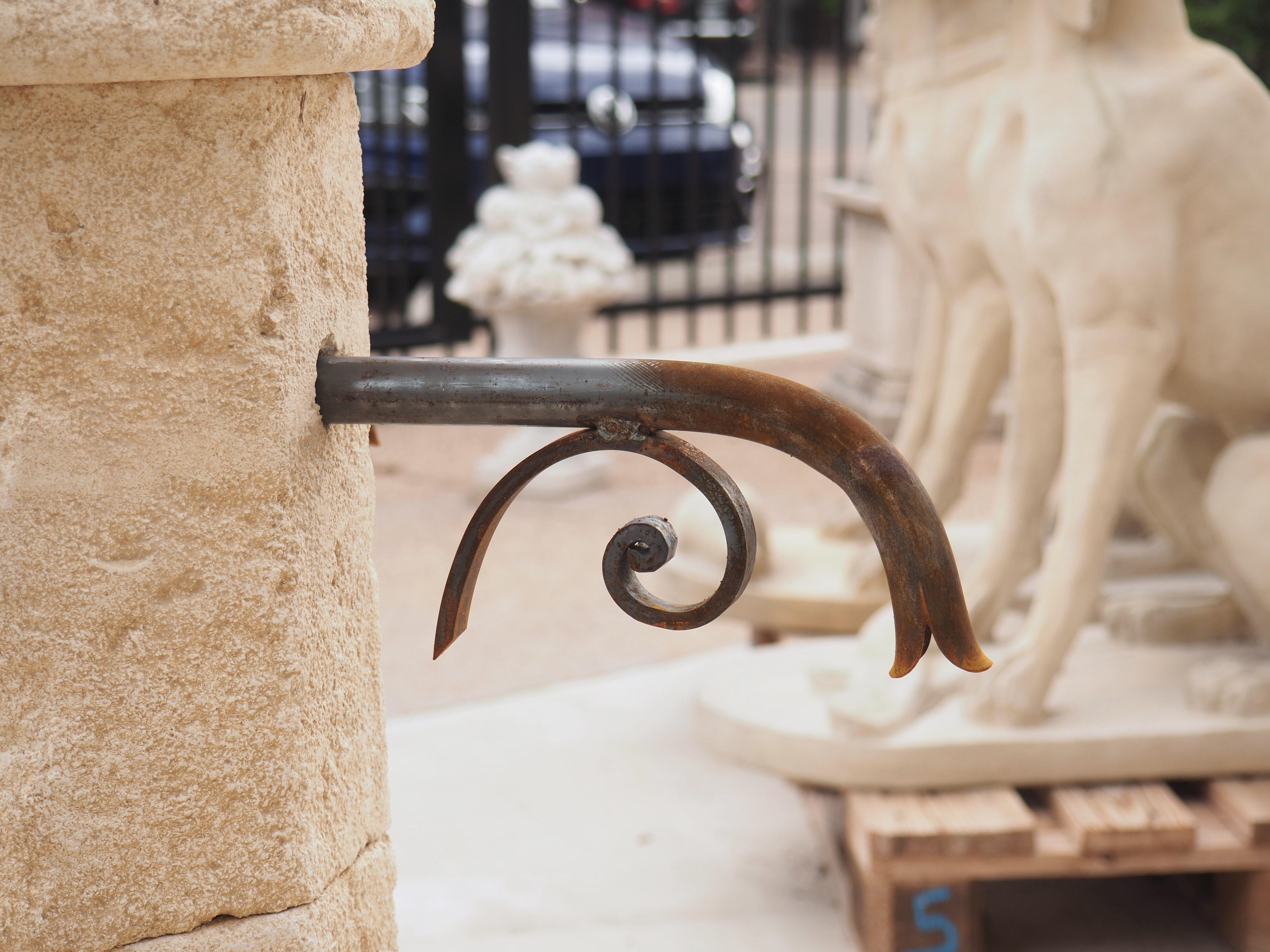 Small Octagonal Limestone Center Fountain from Provence, France 4