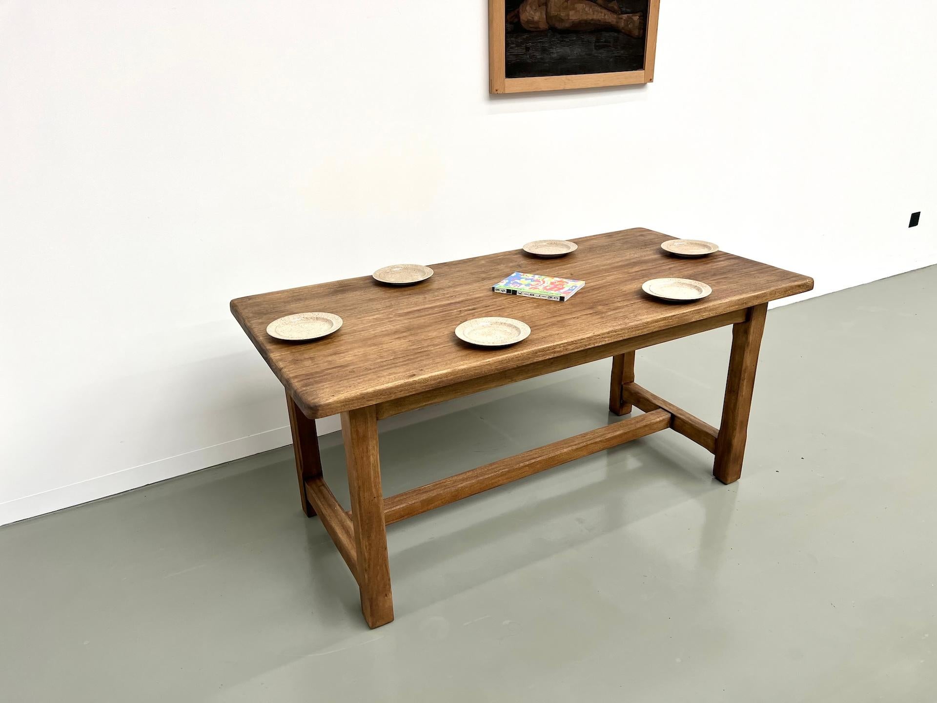Petite table française ancienne de ferme avec pieds carrés, années 70 en vente 5