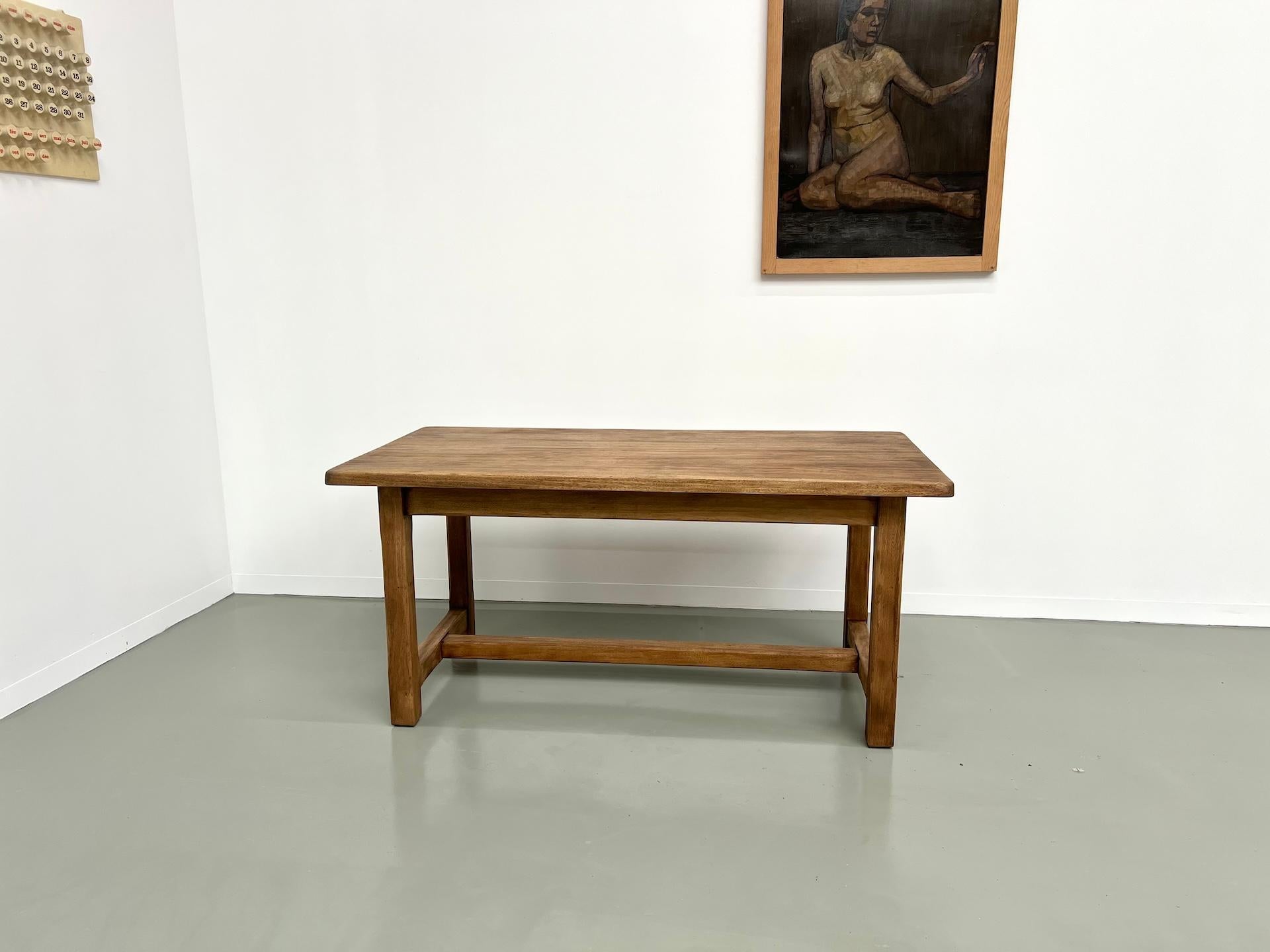 Provincial français Petite table française ancienne de ferme avec pieds carrés, années 70 en vente