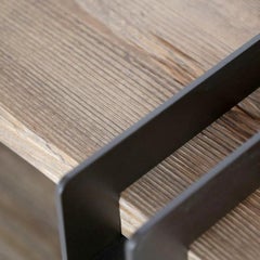 Schreibtisch oder Konsole aus altem Firnholz und Eisen mit doppelten Einlegeböden, hergestellt in Italien