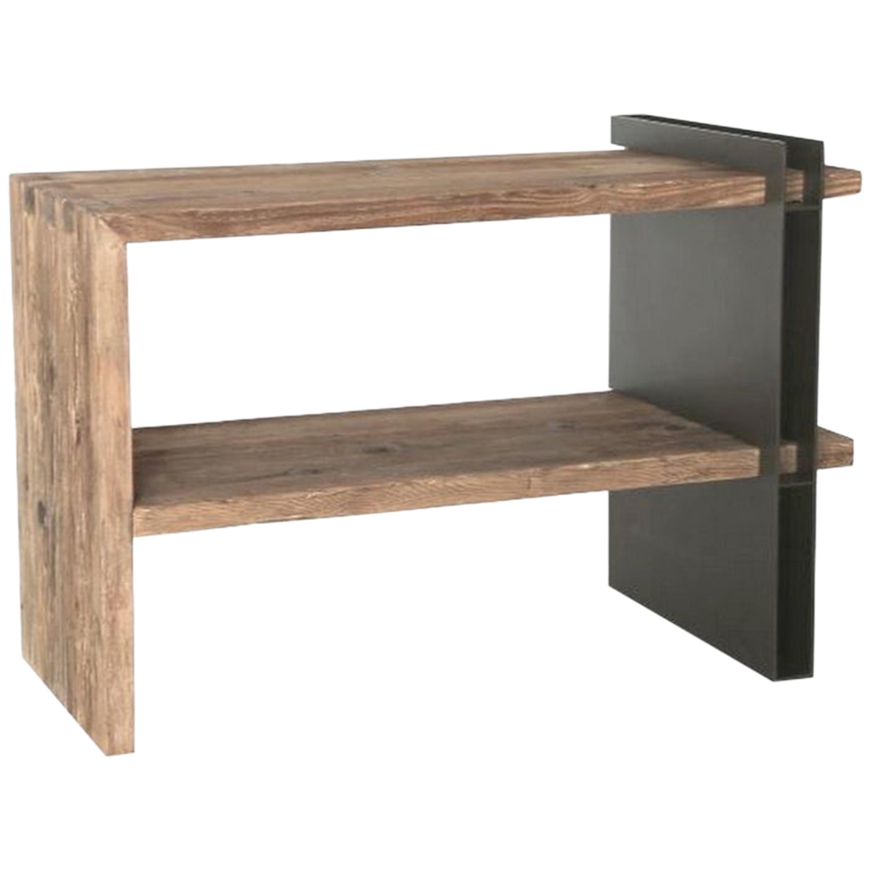Petit bureau ou console en bois de sapin ancien et en fer avec doubles étagères, fabriqué en Italie