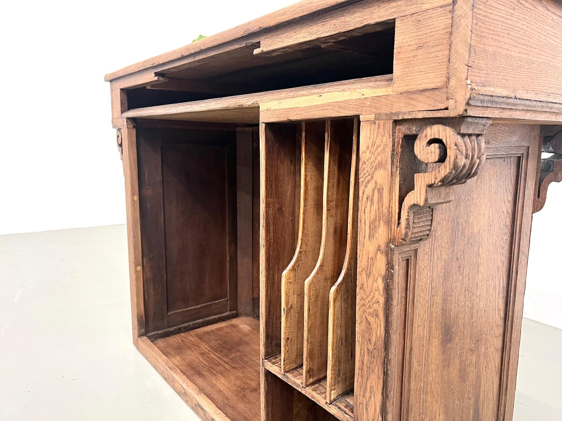 Piccolo banco di commercio in legno di quercia, Francia, 1900 in vendita 10