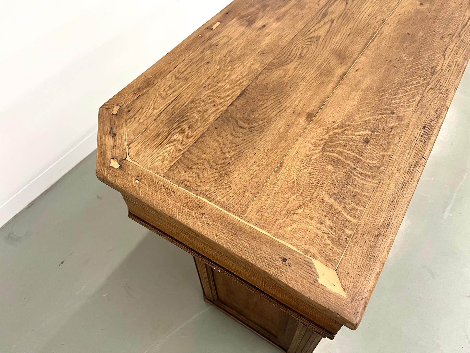 Piccolo banco di commercio in legno di quercia, Francia, 1900 in vendita 12