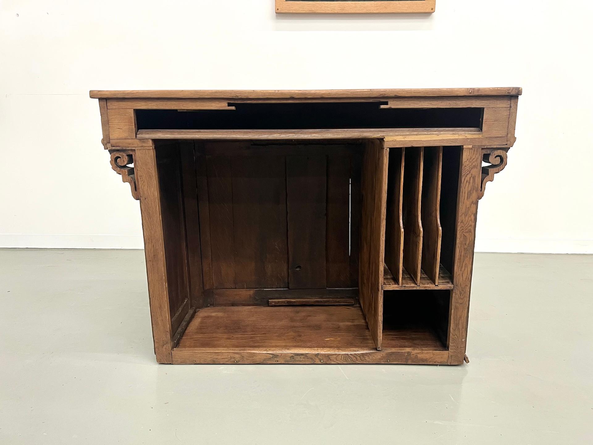Piccolo banco di commercio in legno di quercia, Francia, 1900 in vendita 1