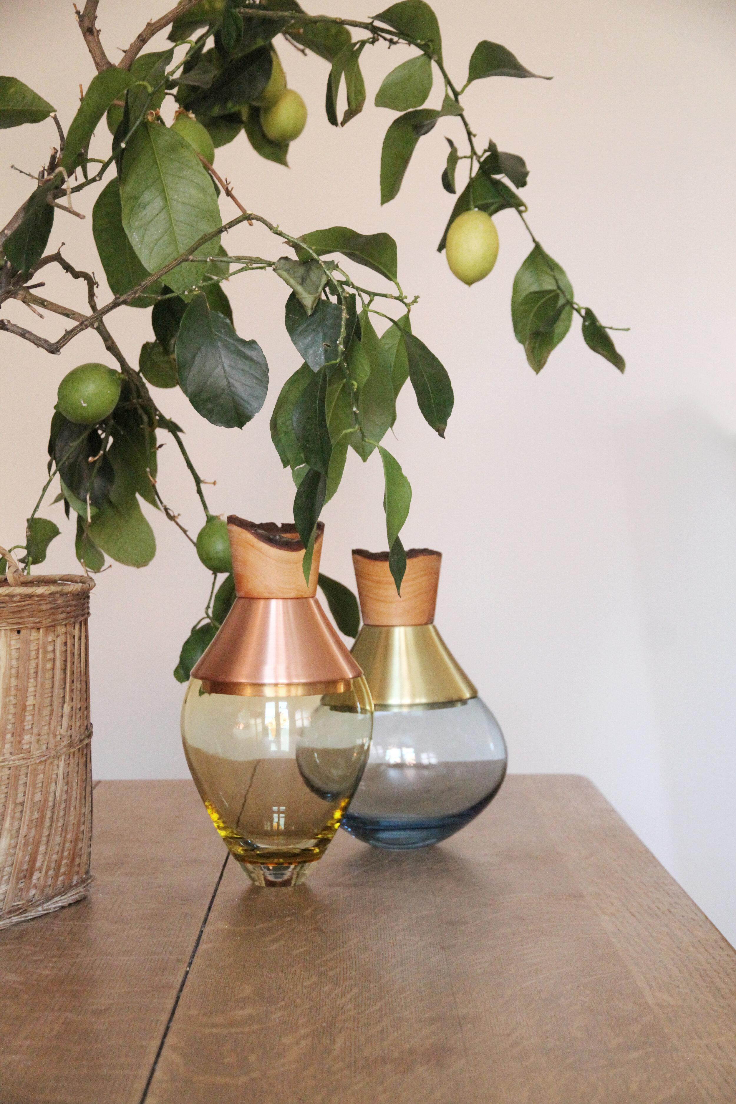 Petit vase d'Inde en patine olive et cuivre I, Pia Wüstenberg Neuf - En vente à Geneve, CH