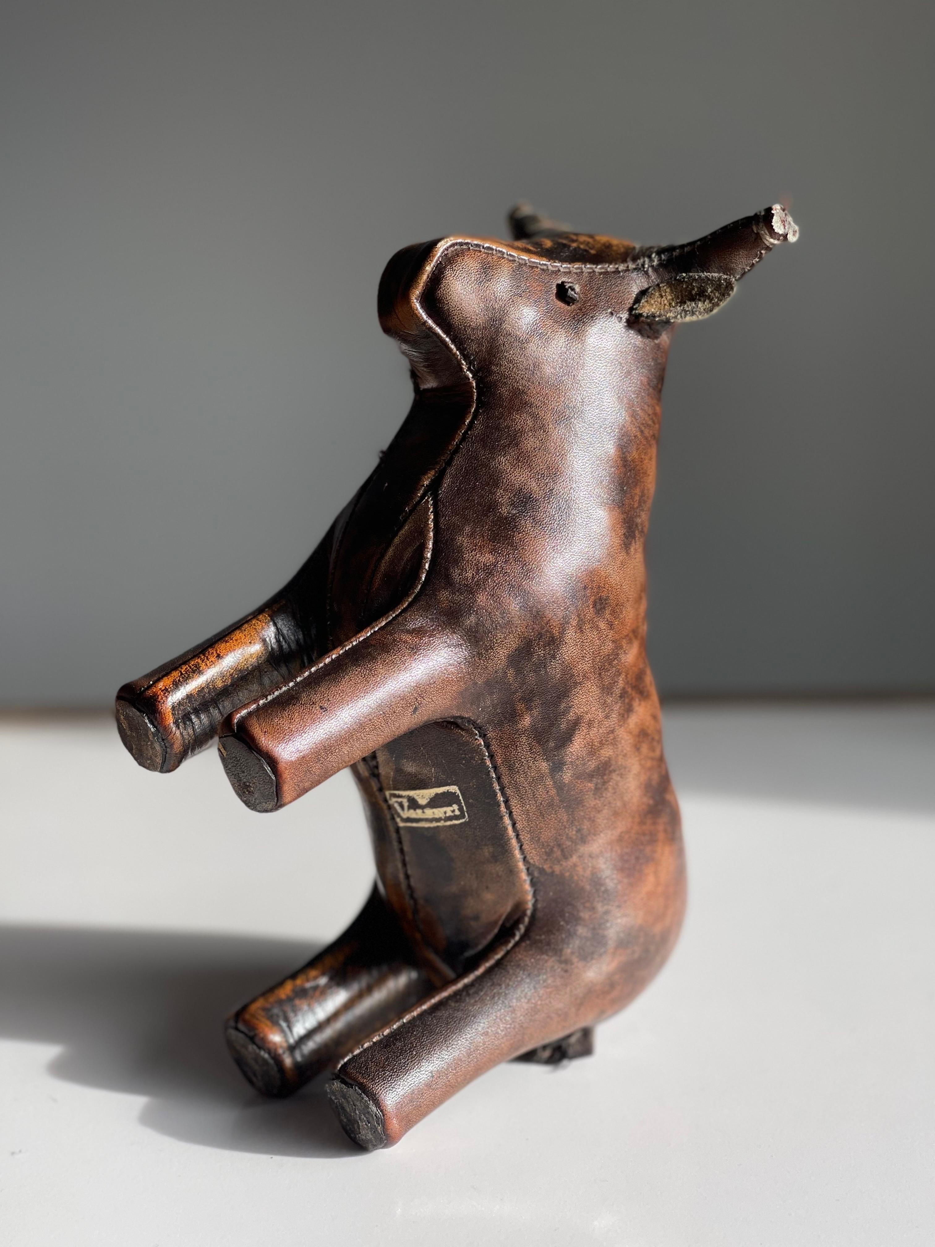 Small Omersa Leather Bull Doorstop for Valenti 2