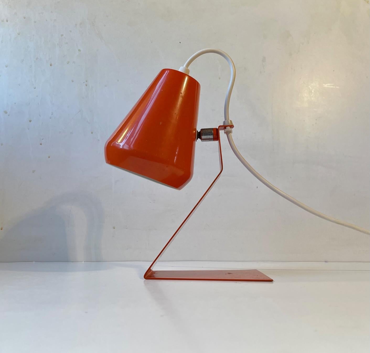 Orangefarbene Mid-Century-Tischlampe, italienisch, 1960er Jahre im Angebot 1