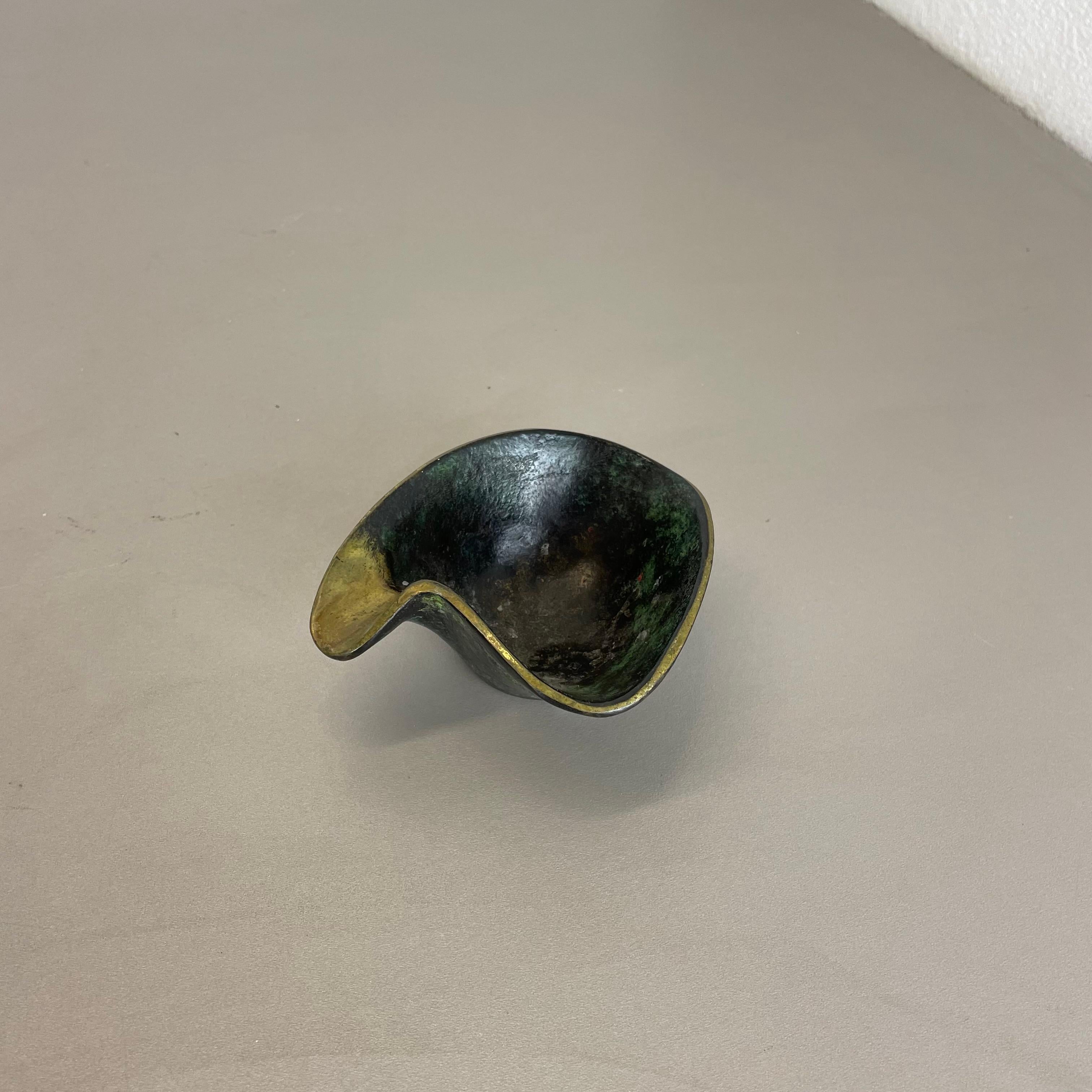 Austrian small organic form brass ashtray element by Carl Auböck, Austria, 1950s For Sale