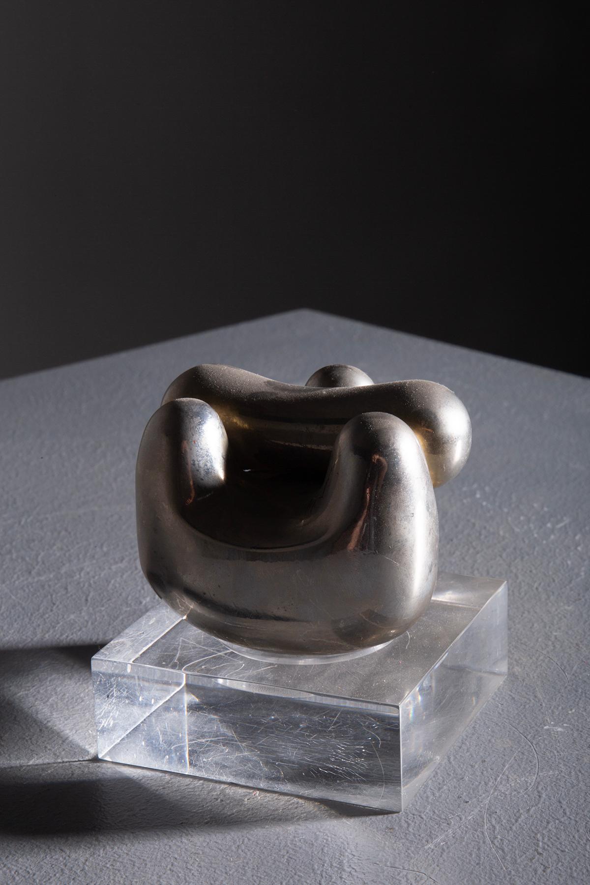 Metal Small organic sculpture made of chrome-plated metal For Sale