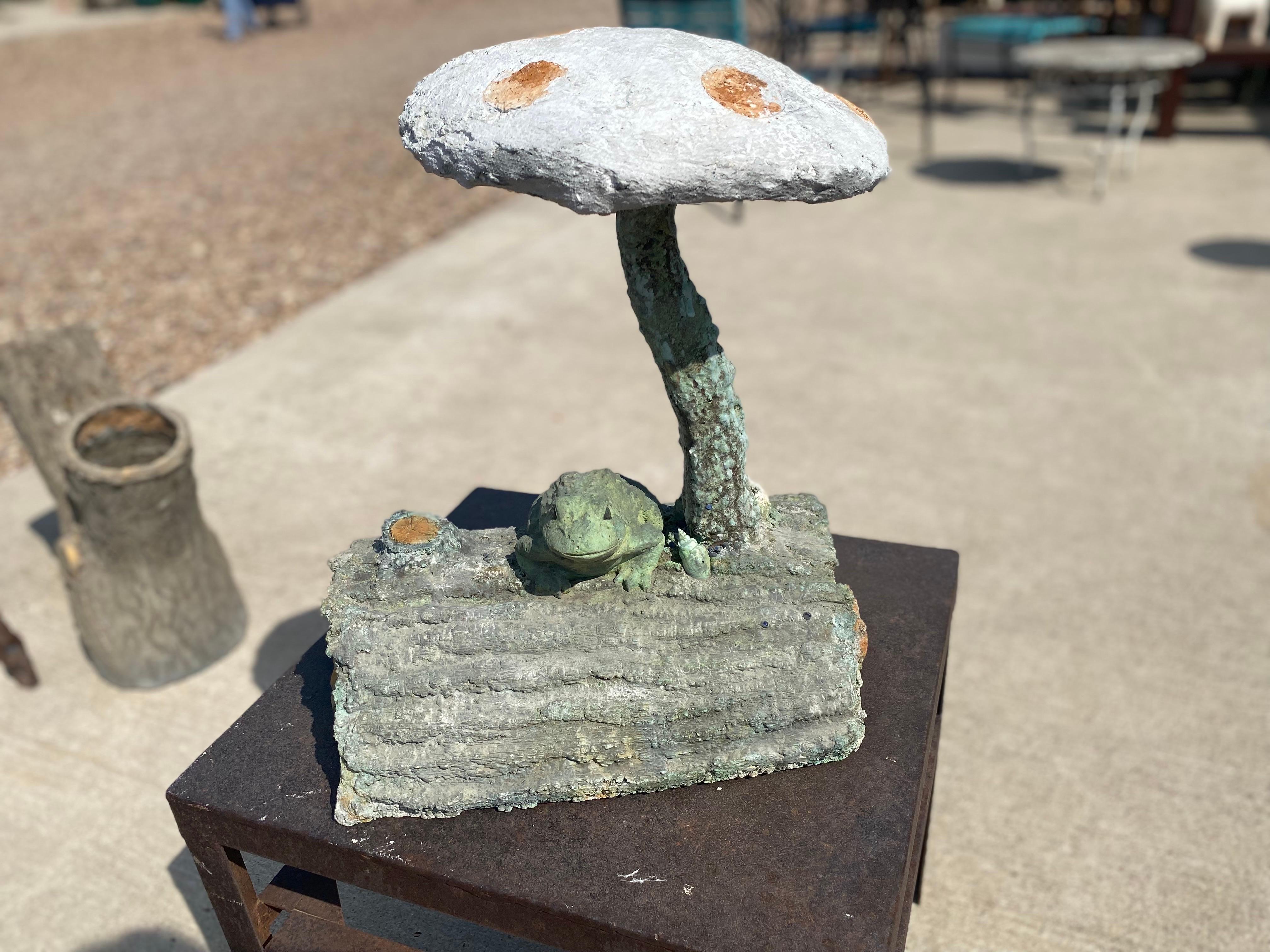 Small Outdoor Frog Mushroom Concrete Garden Sculpture 2