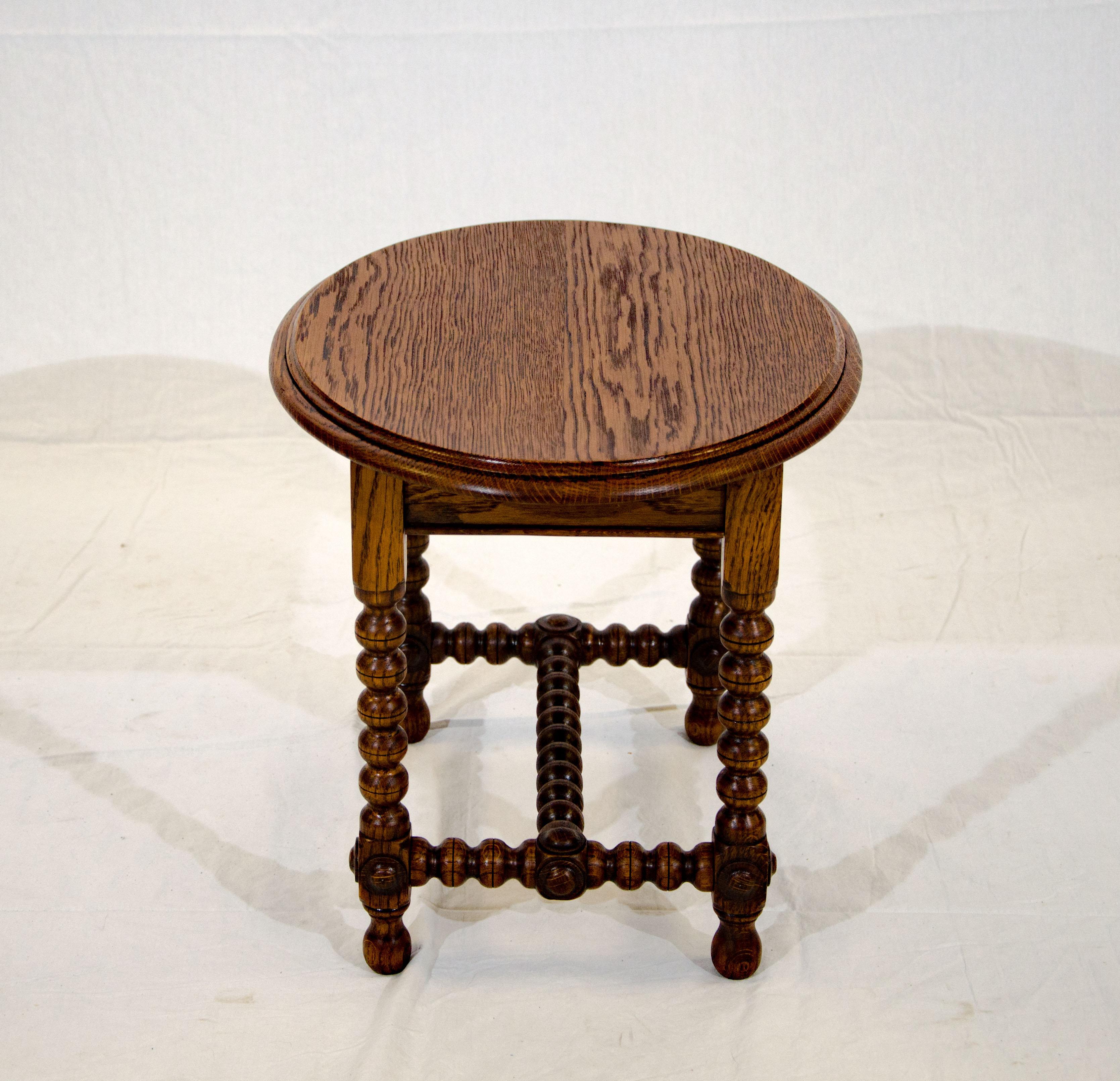 Small Oval Antique Oak Occasional Table Small Oval Antique Oak Occasional Table