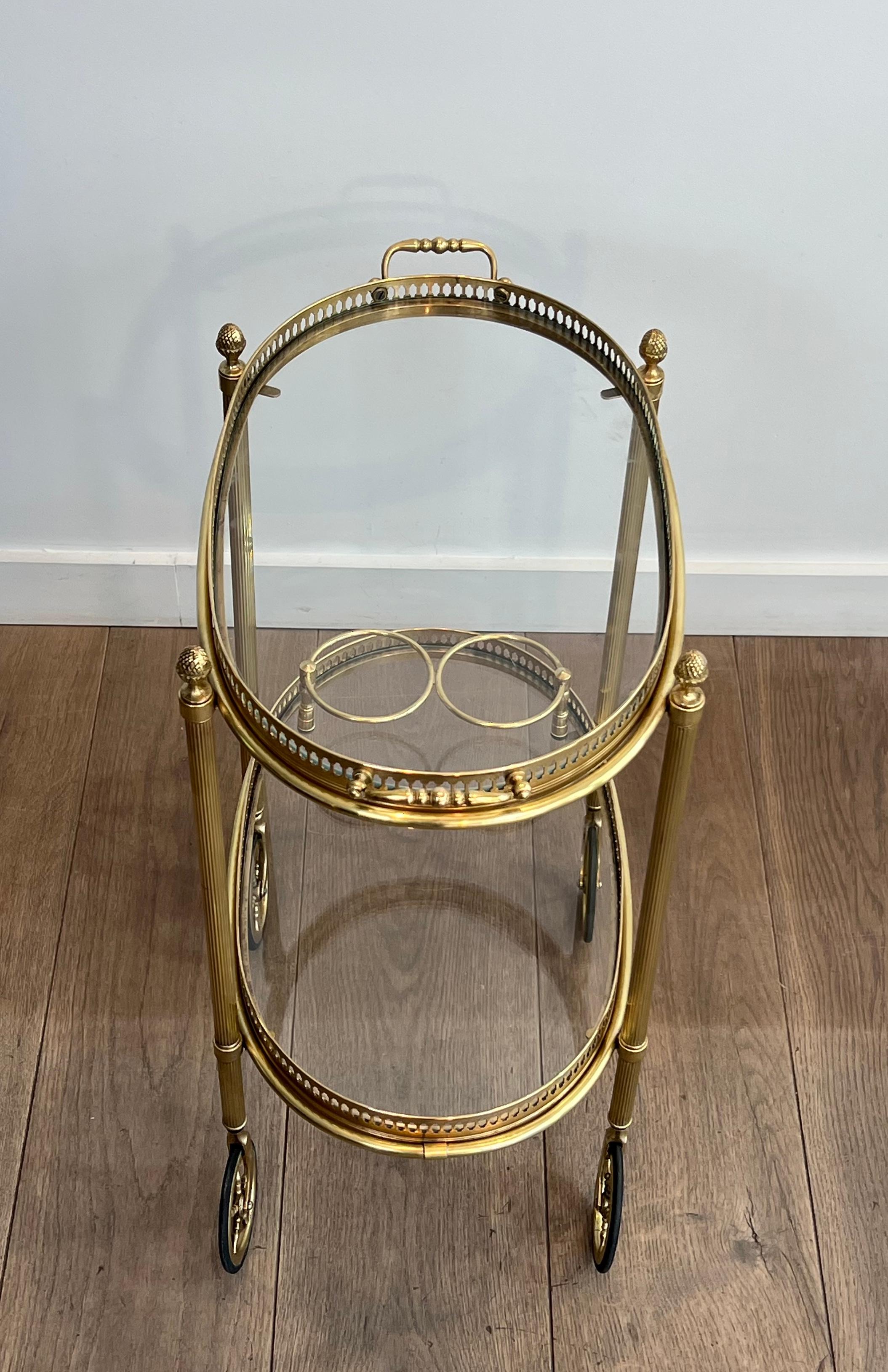 Tavolino ovale in ottone con doppio piano rimovibile di Maison Bagués in vendita 7