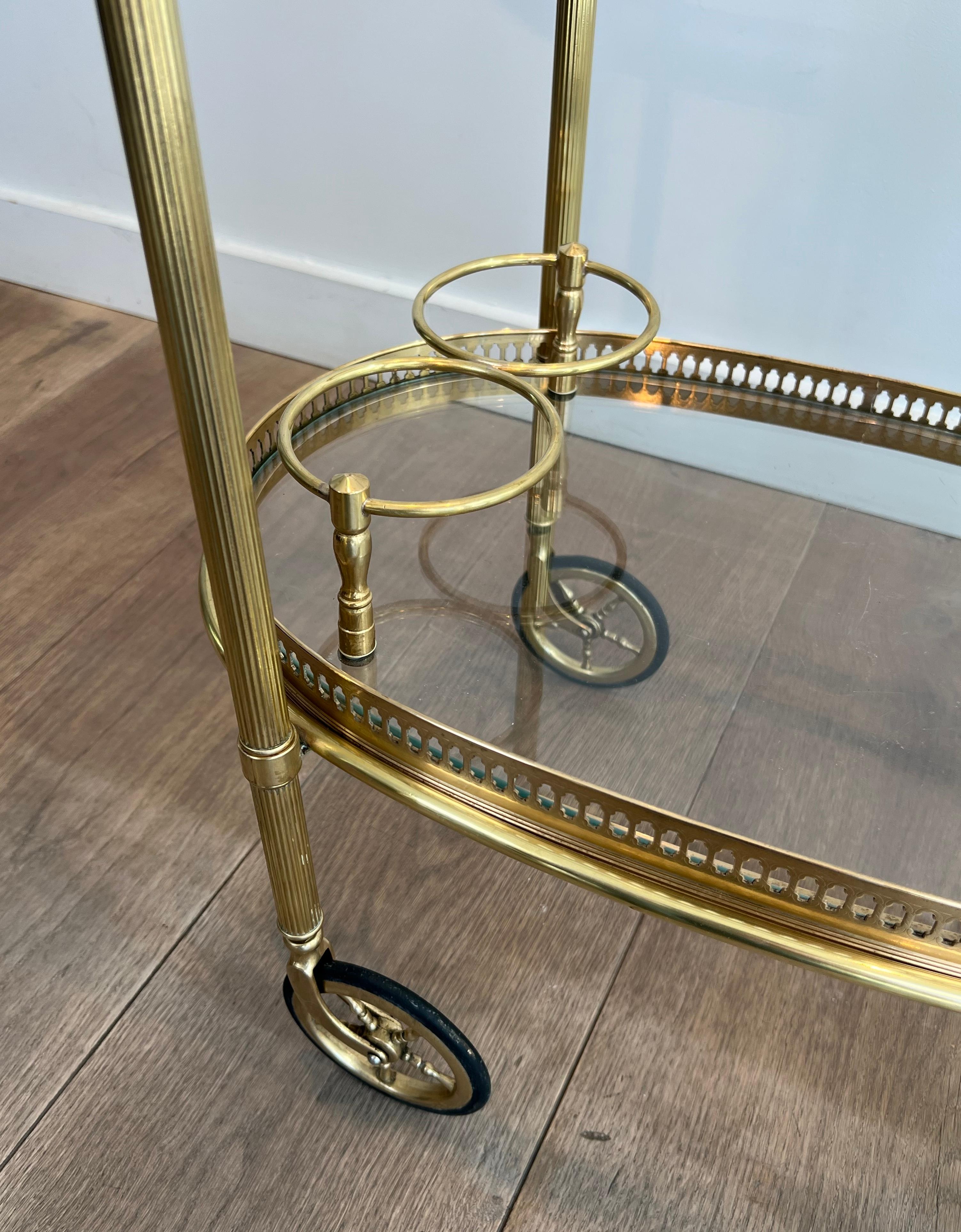 Tavolino ovale in ottone con doppio piano rimovibile di Maison Bagués in vendita 12