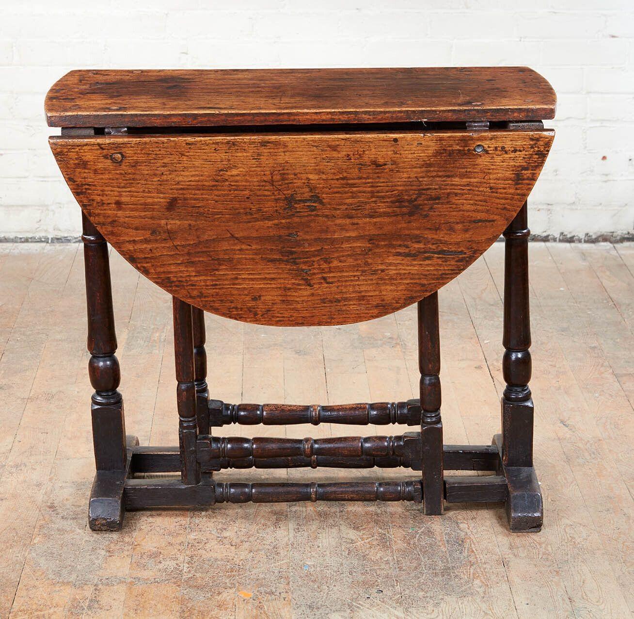 Ovaler Torfbein-Tisch (18. Jahrhundert) im Angebot