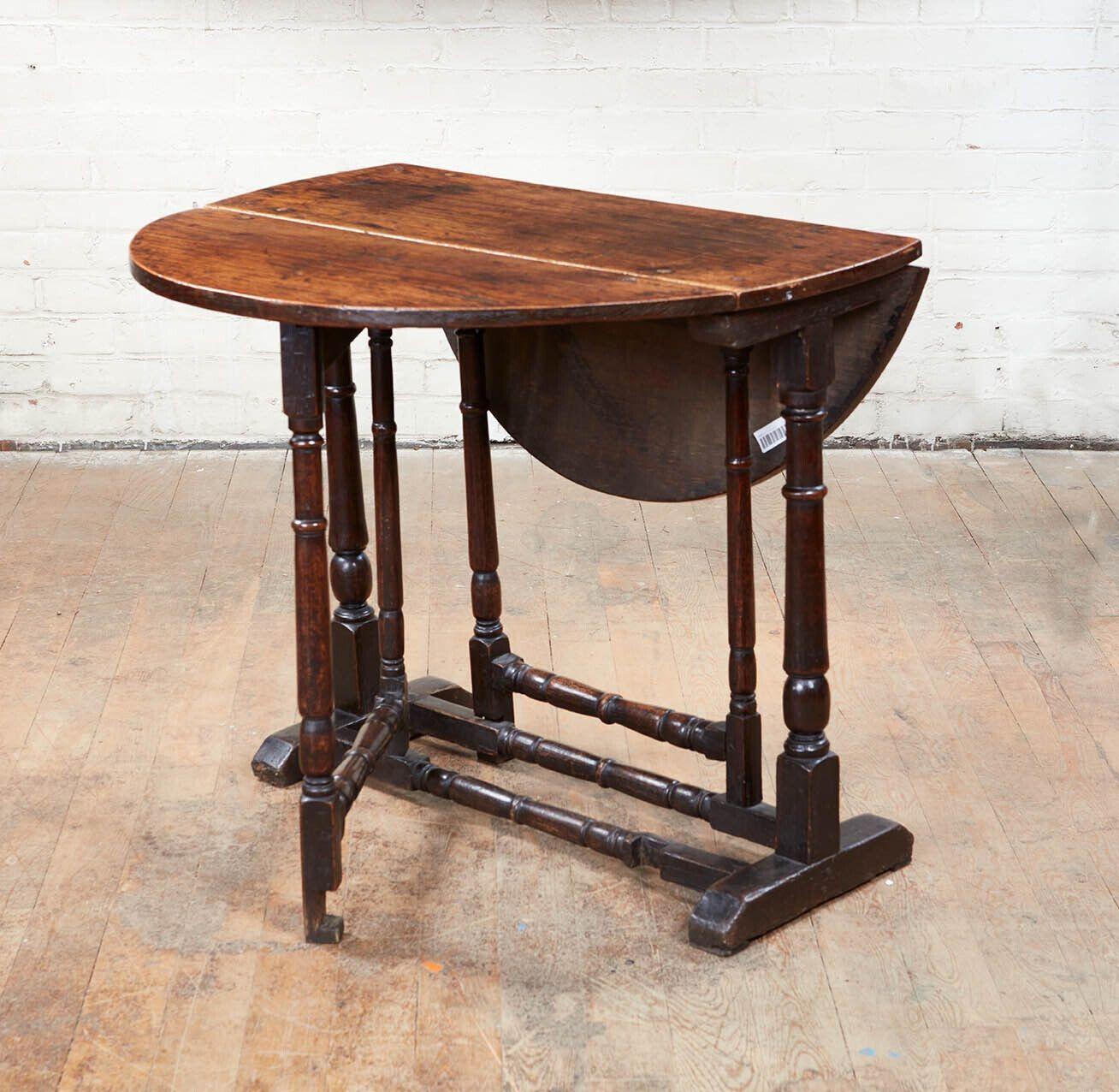 English Small Oval Gateleg Table For Sale