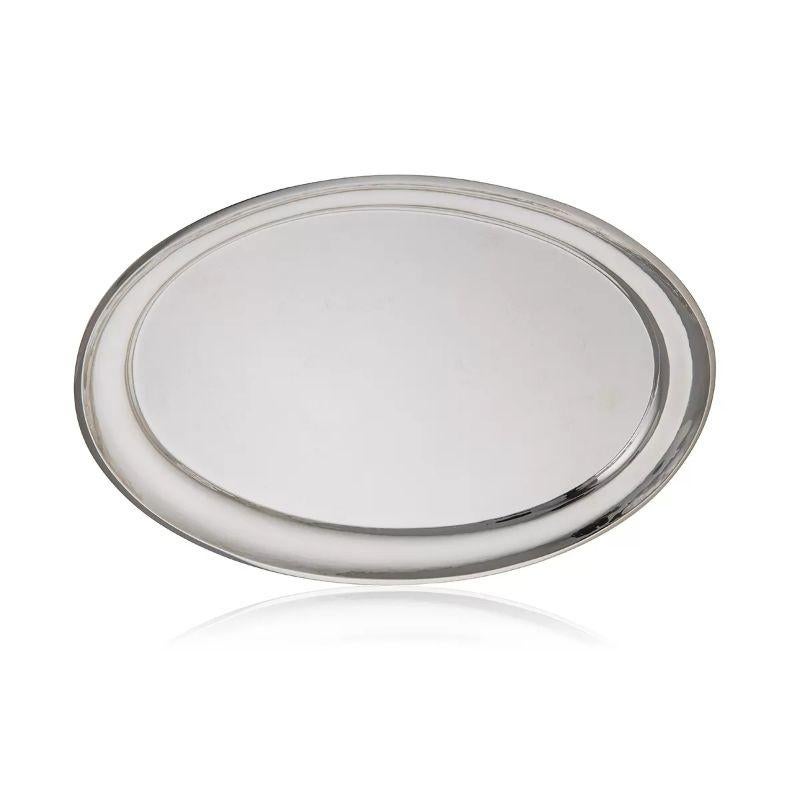 A small oval Georg Jensen tray, design #223A by Georg Jensen from circa 1917.

Additional information:
Material: Sterling silver
Styles: Art Nouveau
Hallmarks: With vintage Georg Jensen hallmark from 1945-1977.
Dimensions: Measures 8 7/8″ x 6 1/8″