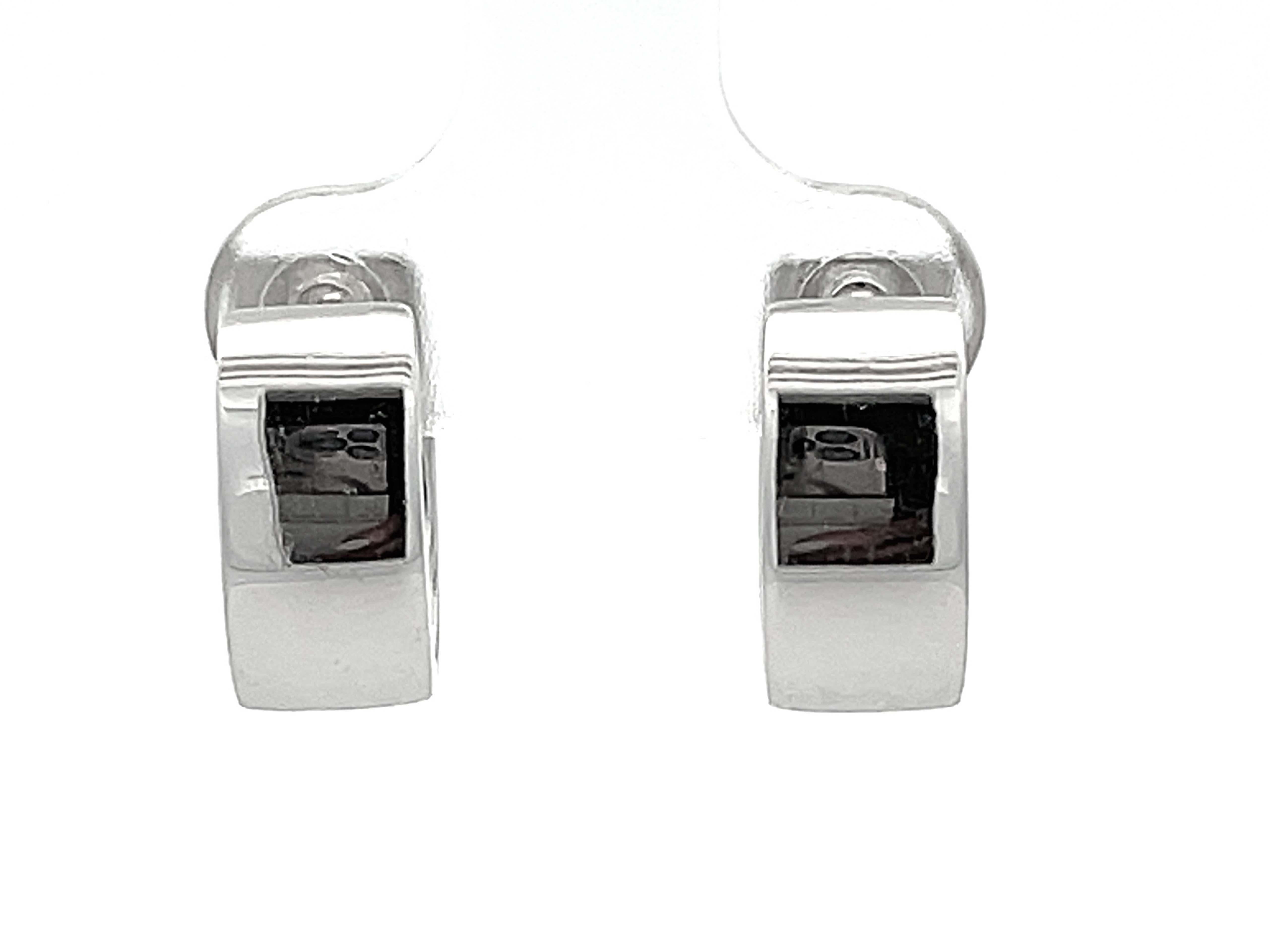 Small Oval Hoop Diamond Earrings in 18k White Gold For Sale 1