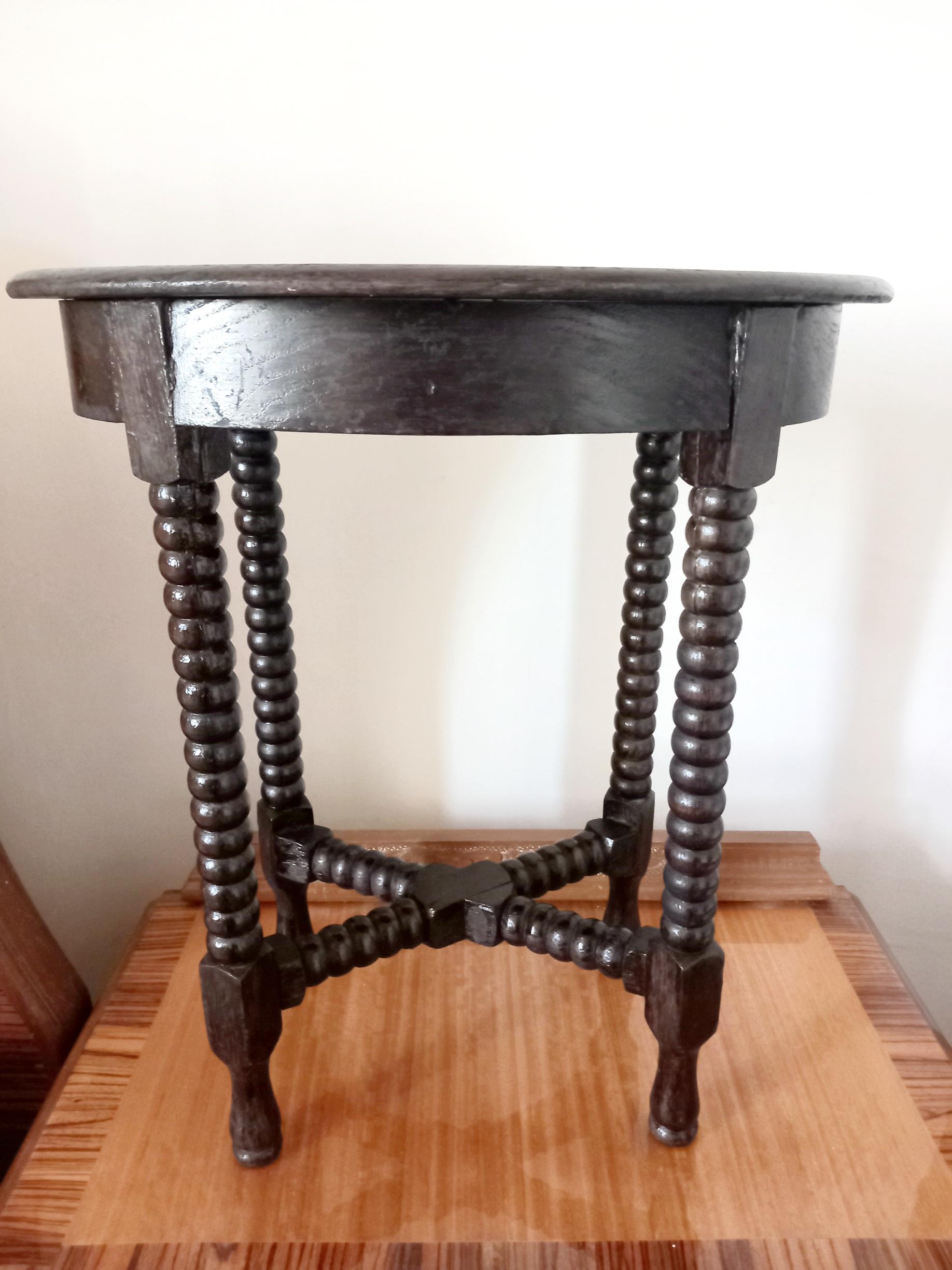 Small Oval Table or Stool Bobbin Turned Legs, 19th Century Spain 9