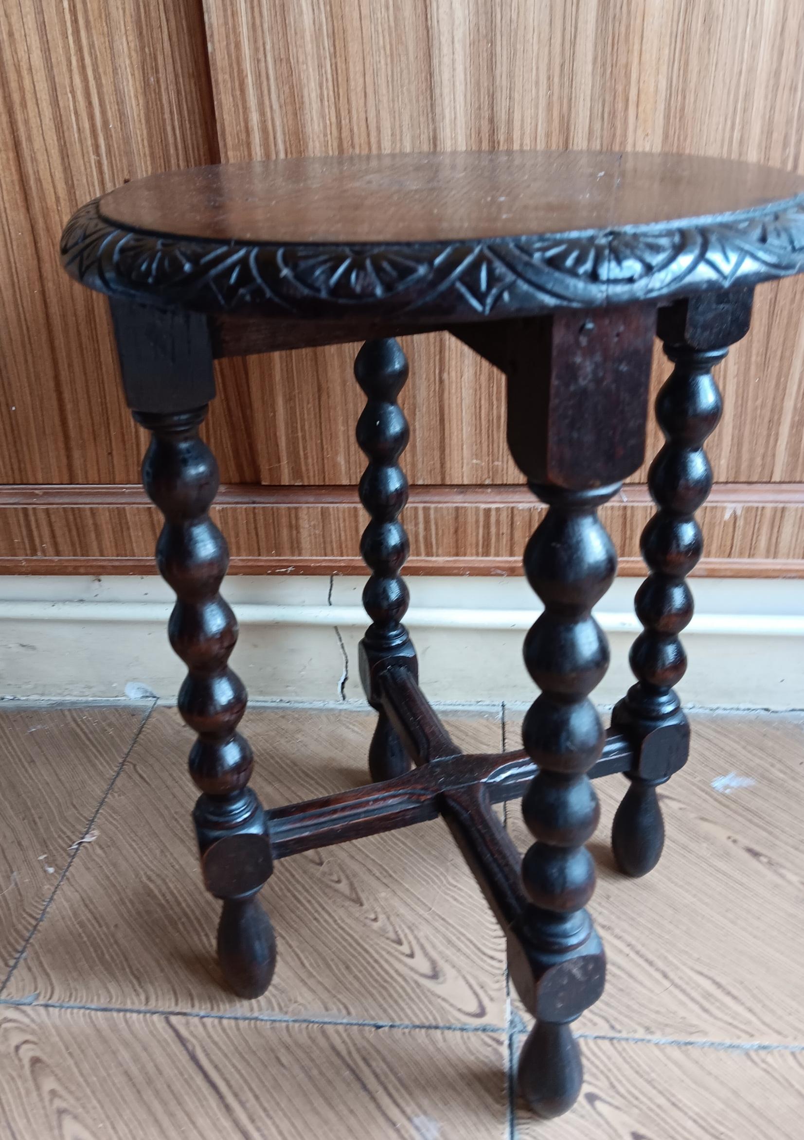 Aesthetic Movement Small Oval Table or Stool Bobbin Turned Legs, 19th Century Spain For Sale
