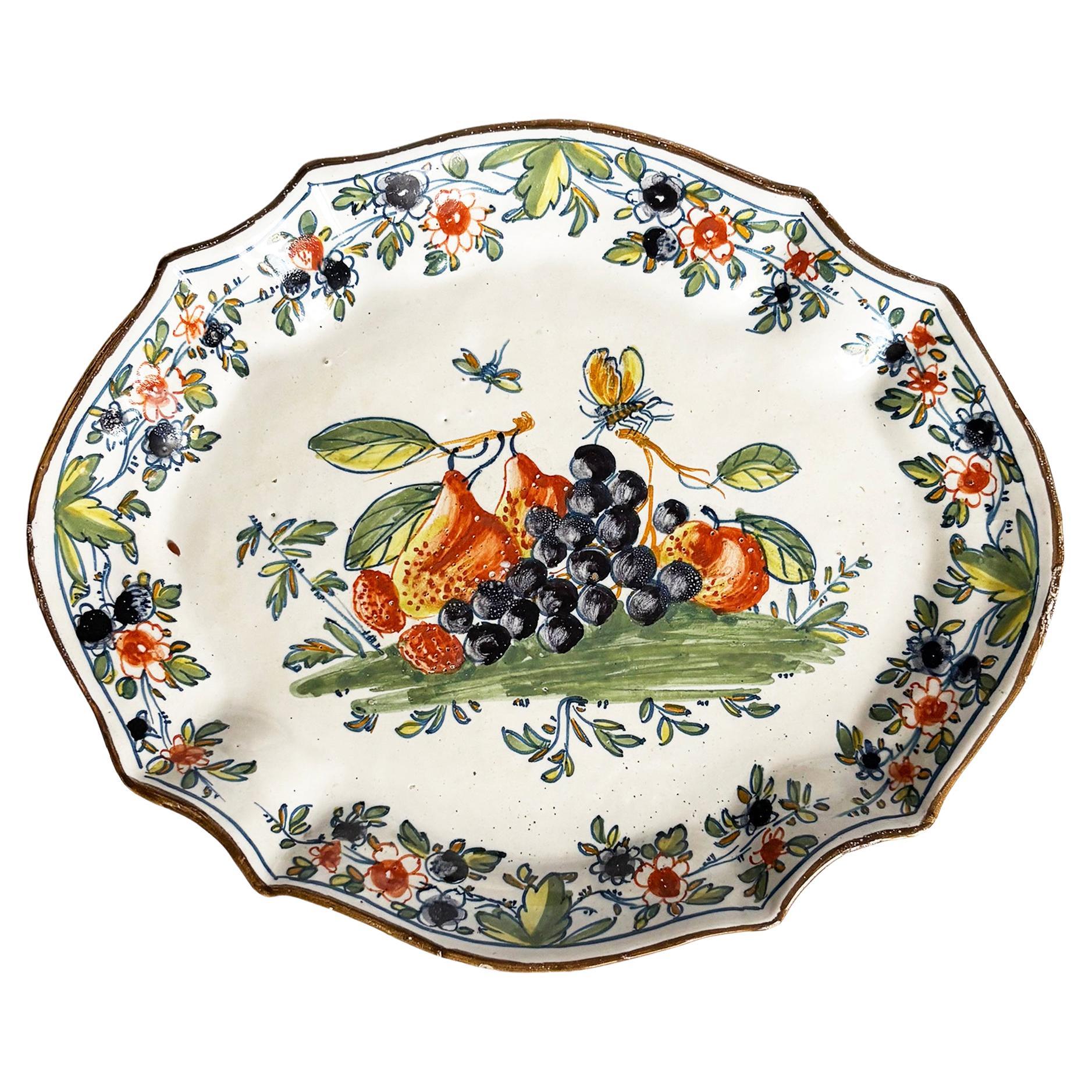 Small oval tray, Antonio Maria Coppellotti Manufacture, Lodi, Circa 1750 For Sale