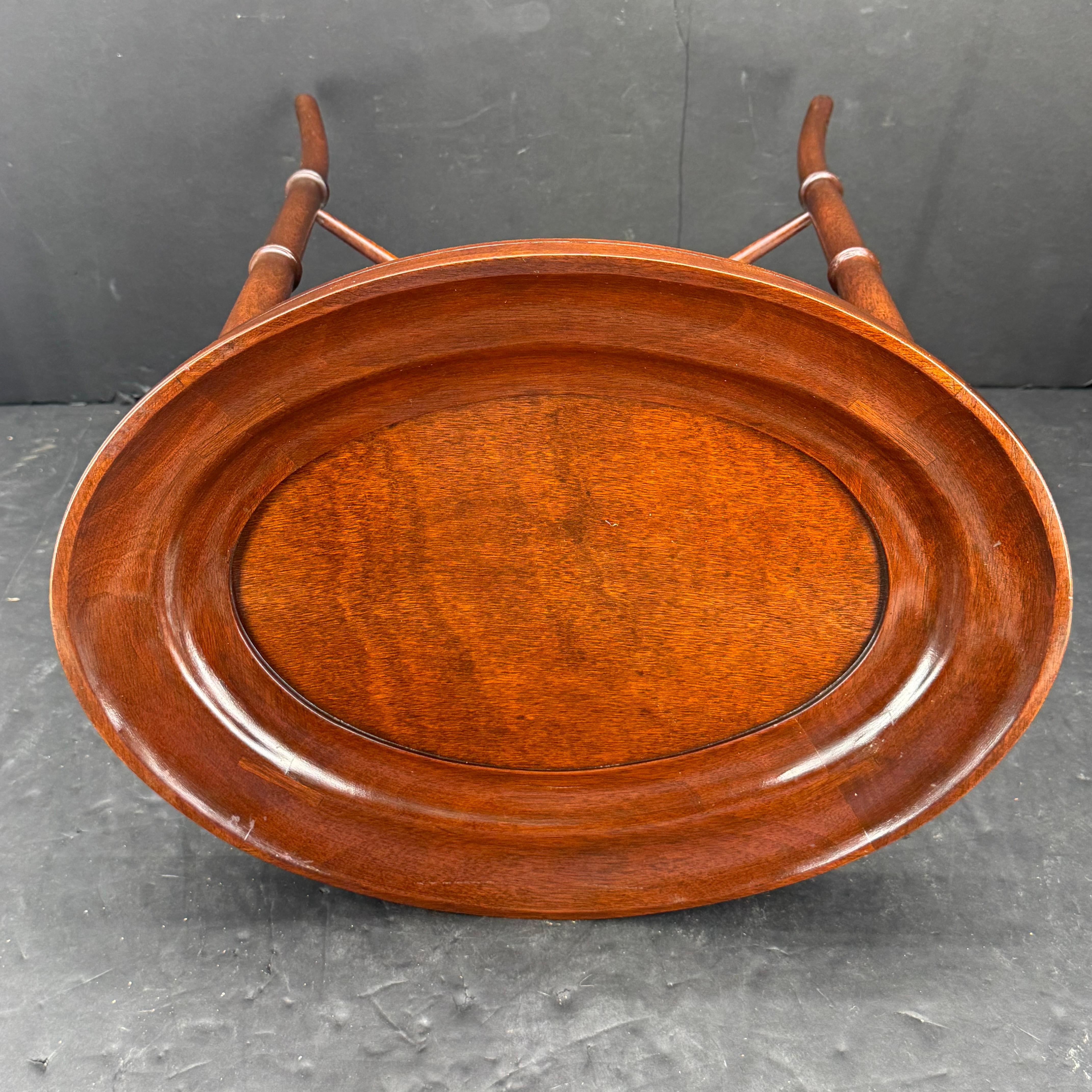 Petit plateau ovale de table d'appoint pieds en bambou en vente 2
