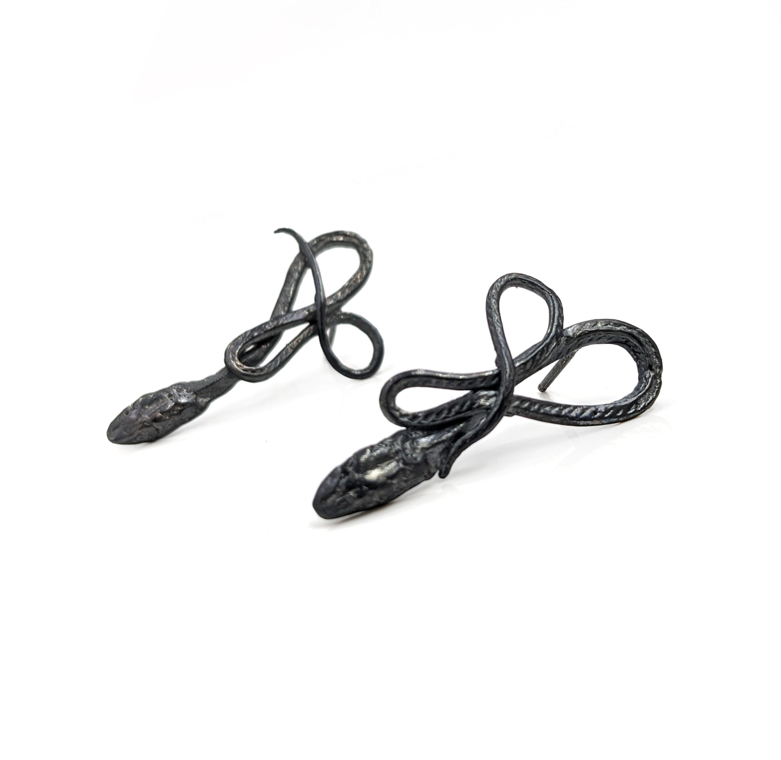 Small Oxidized Silver Serpentine Earrings In New Condition For Sale In Asheville, NC