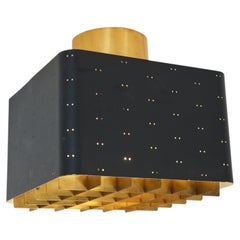 Piccola lampada da soffitto "Starry Sky" di Paavo Tynell, modello 9068, in nero e ottone, Taito, anni '50