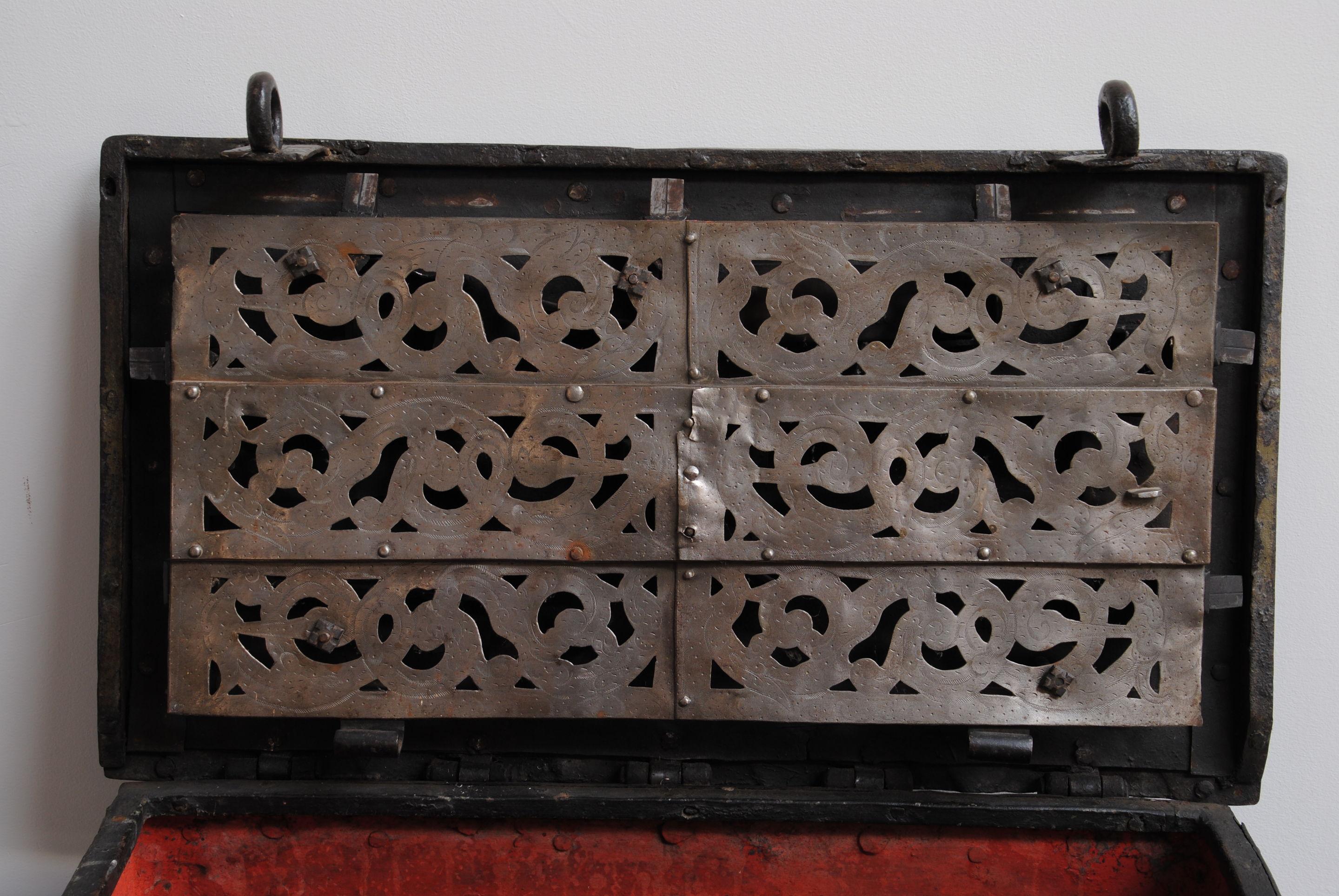 Dutch Small Painted Armada Chest