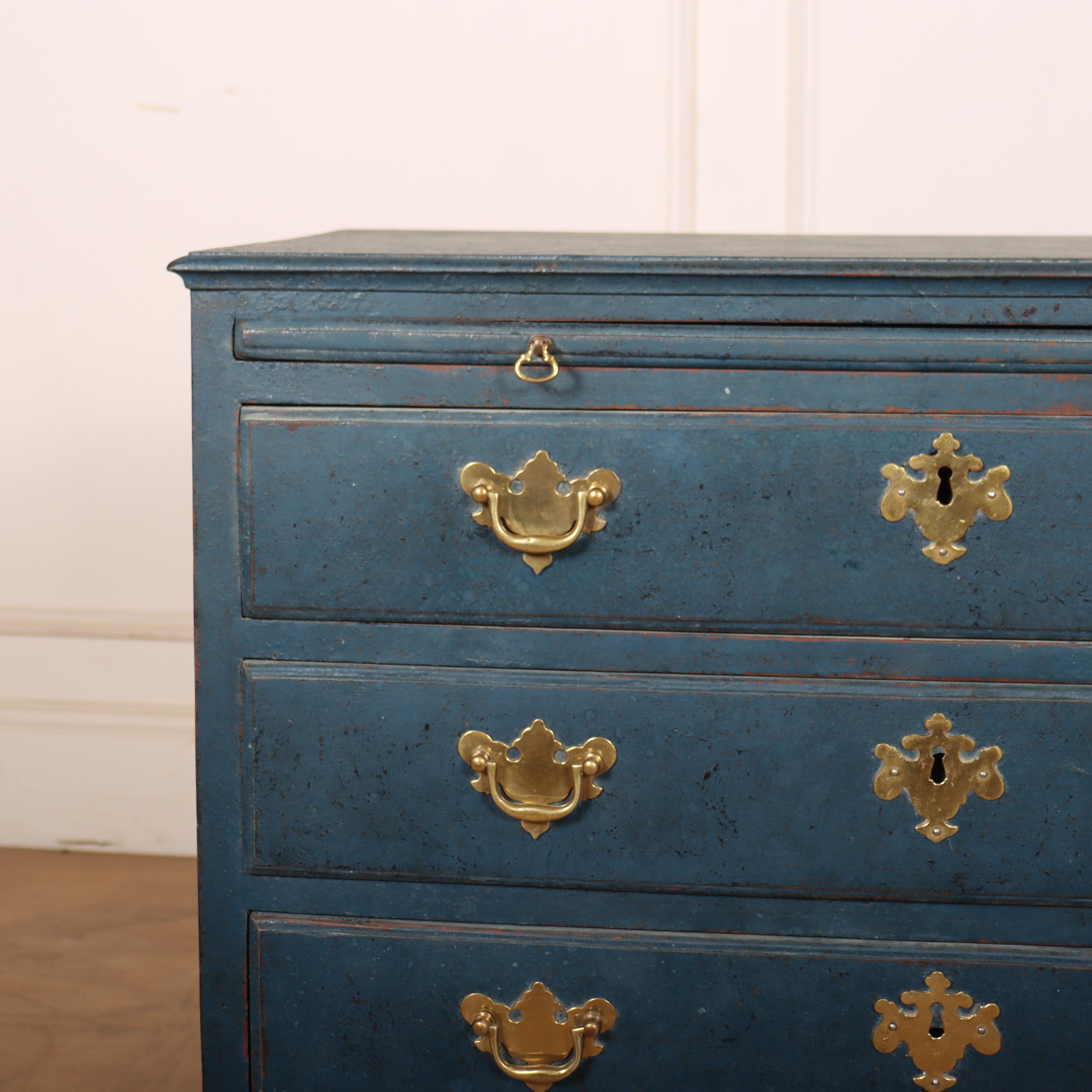 Small 19th century English painted bachelors chest with a brushing slide. 1840.

Code: 8492

Dimensions:
W: 29