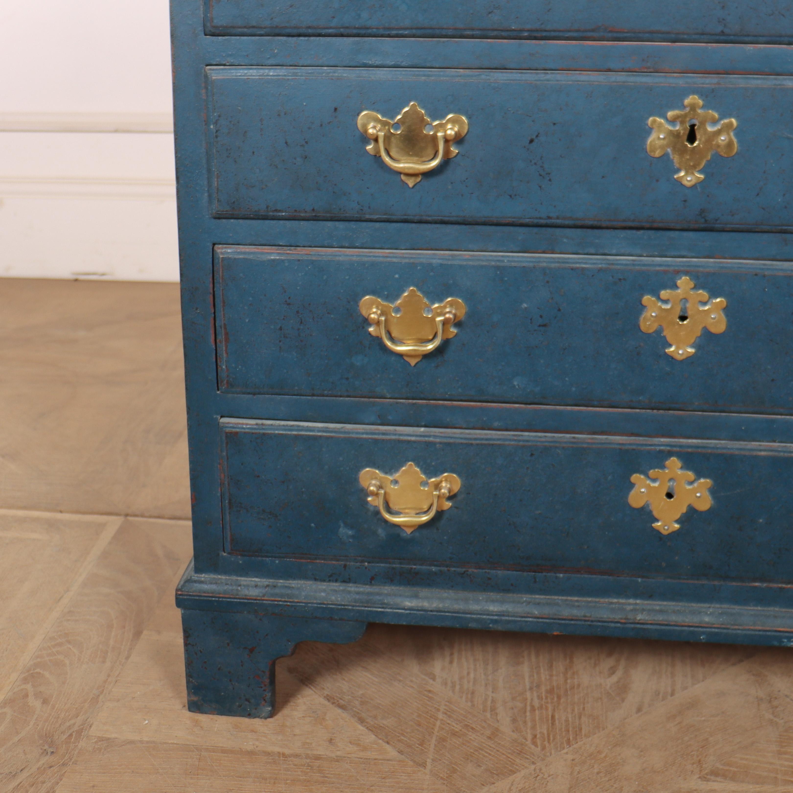 Small Painted Bachelors Chest In Good Condition In Leamington Spa, Warwickshire
