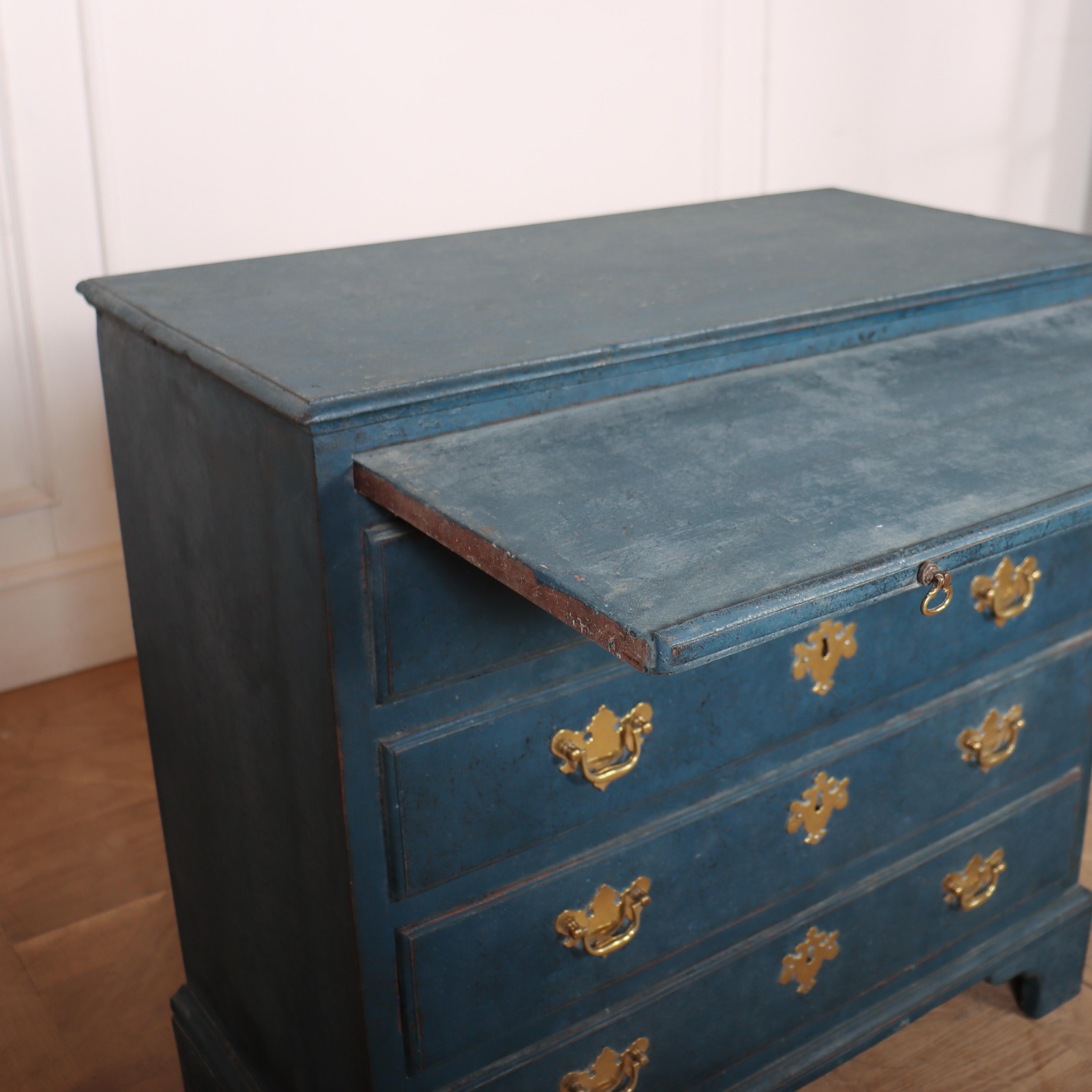 Small Painted Bachelors Chest 3