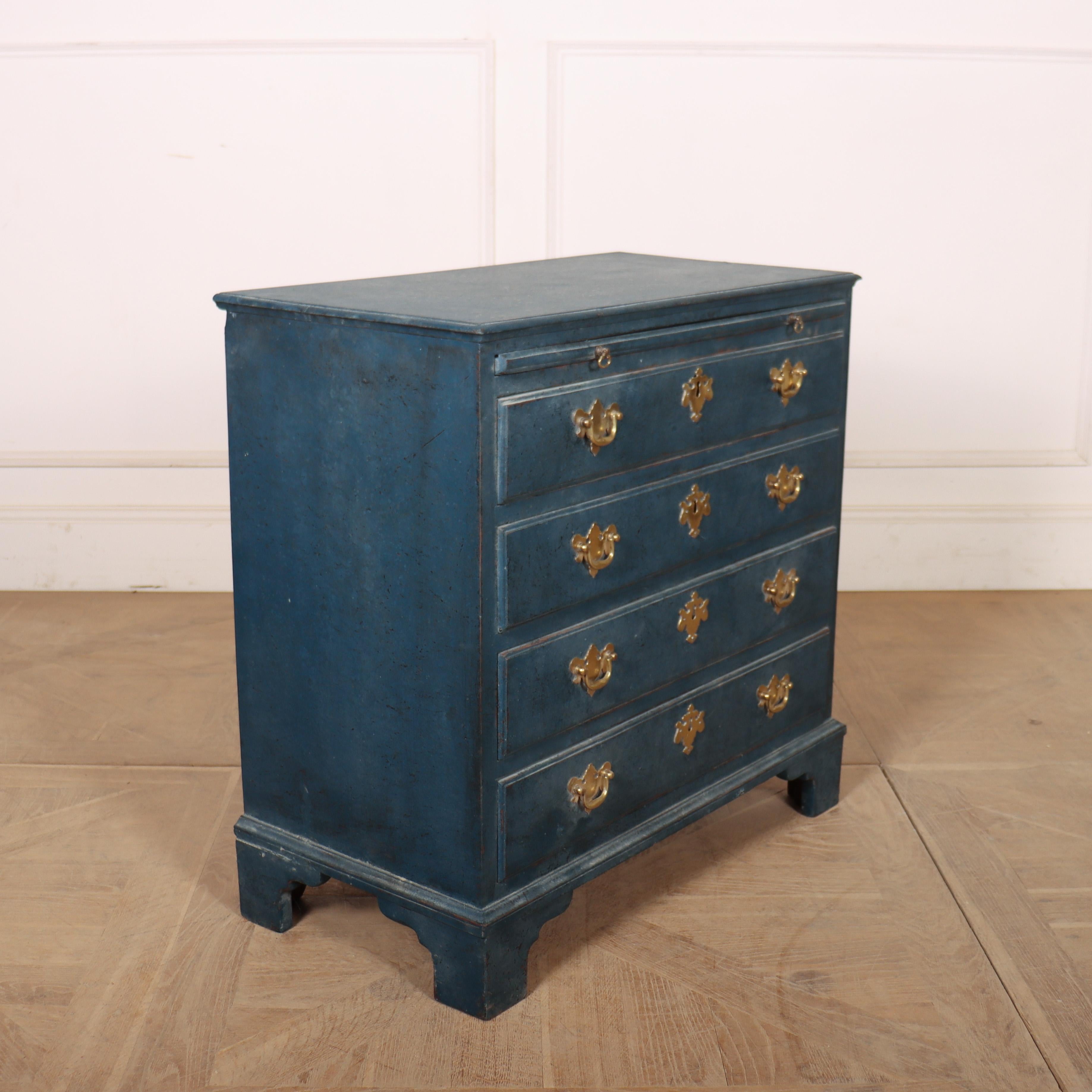 Small Painted Bachelors Chest 4