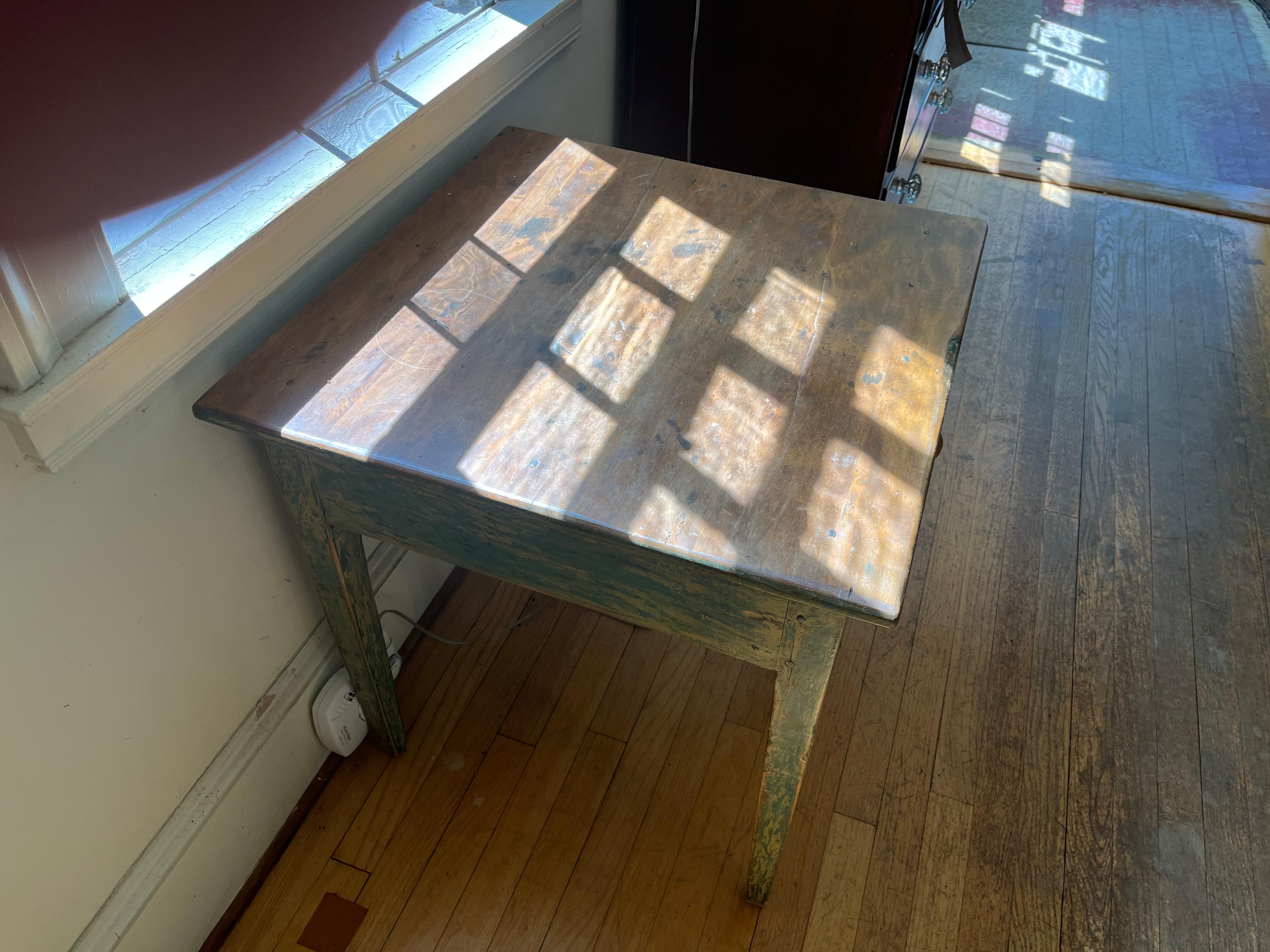 Small Painted Canadian Table In Good Condition In Sheffield, MA