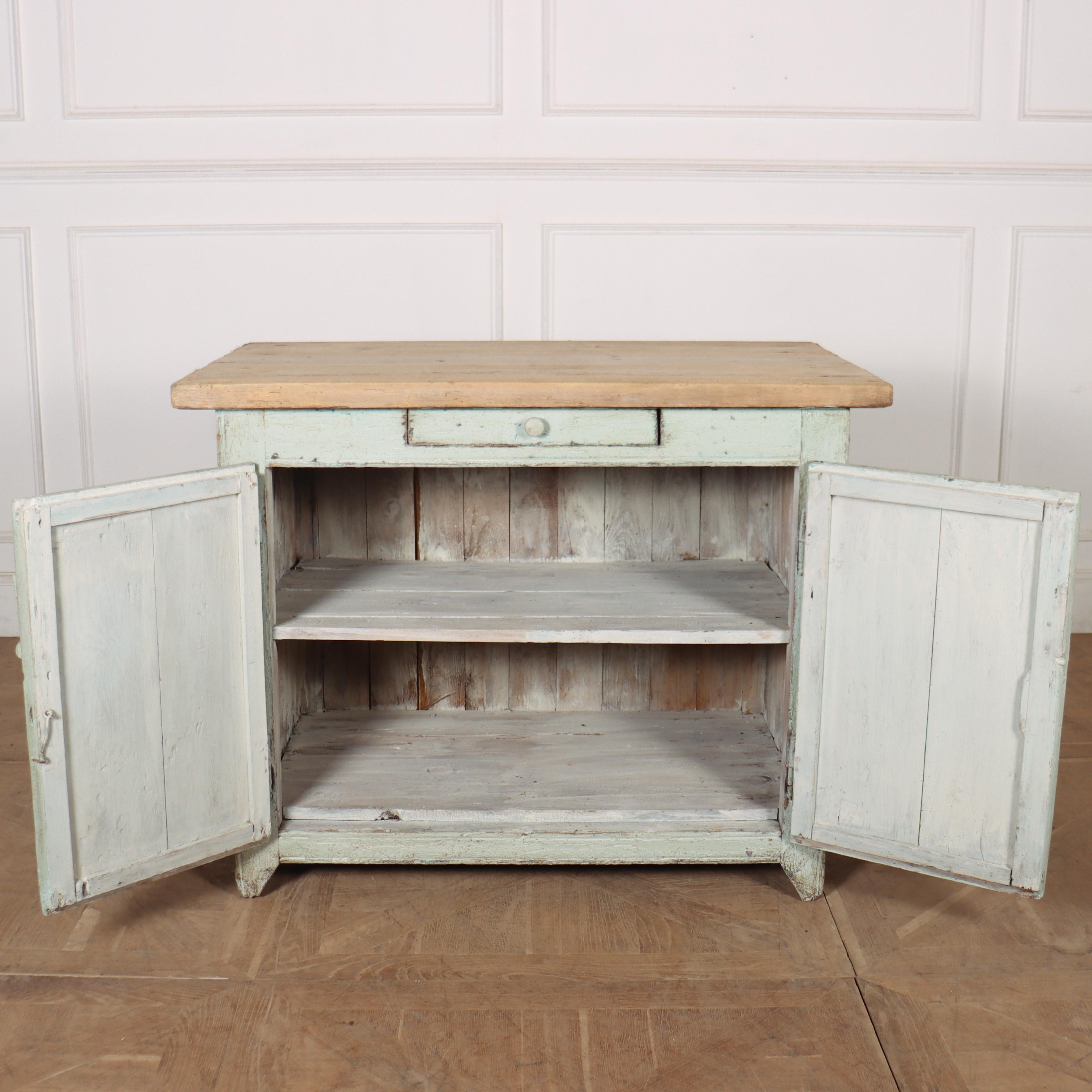 Small Painted Kitchen Island In Good Condition For Sale In Leamington Spa, Warwickshire