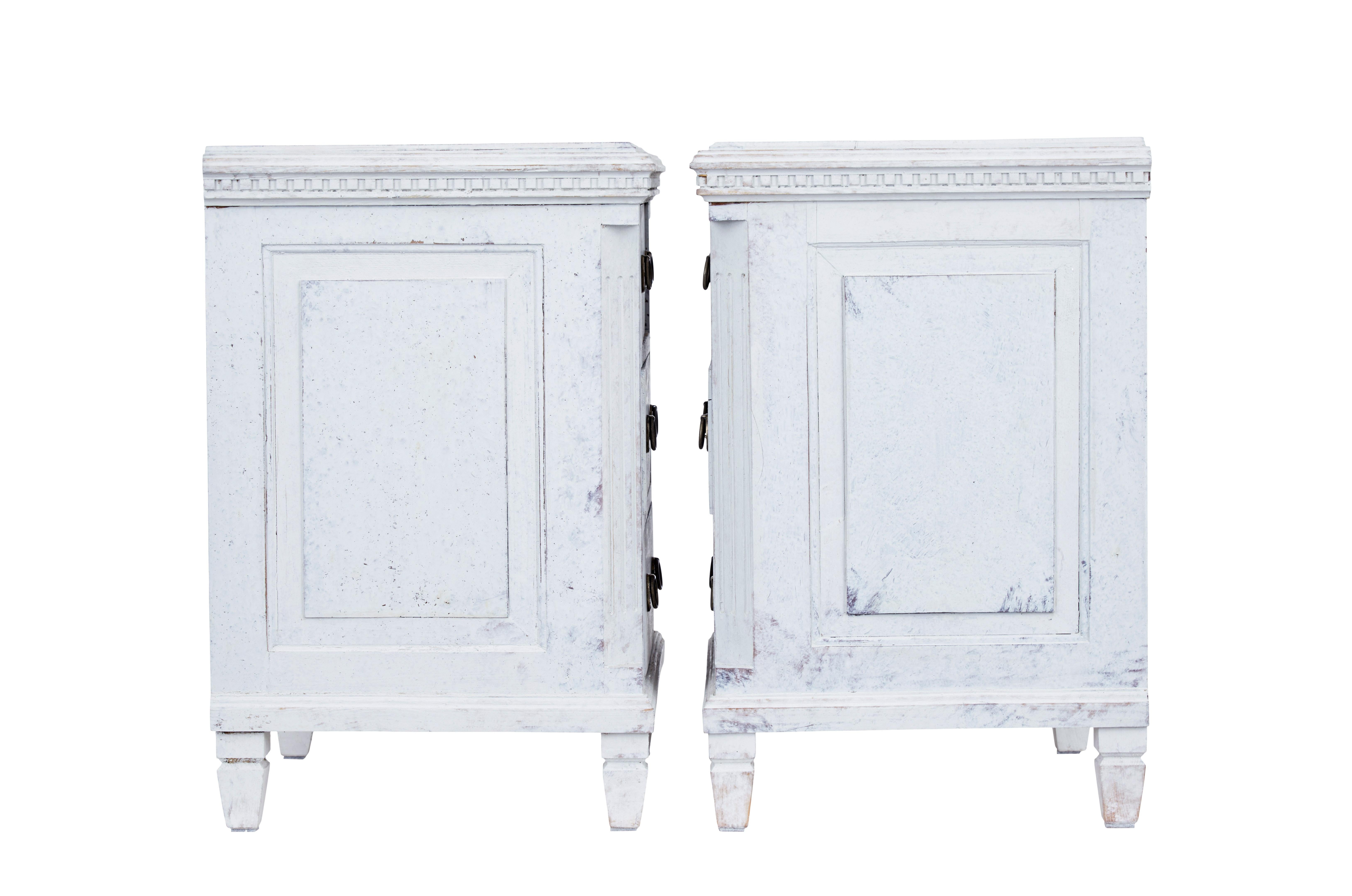 Pine Small Pair of 19th Century Painted Commodes For Sale