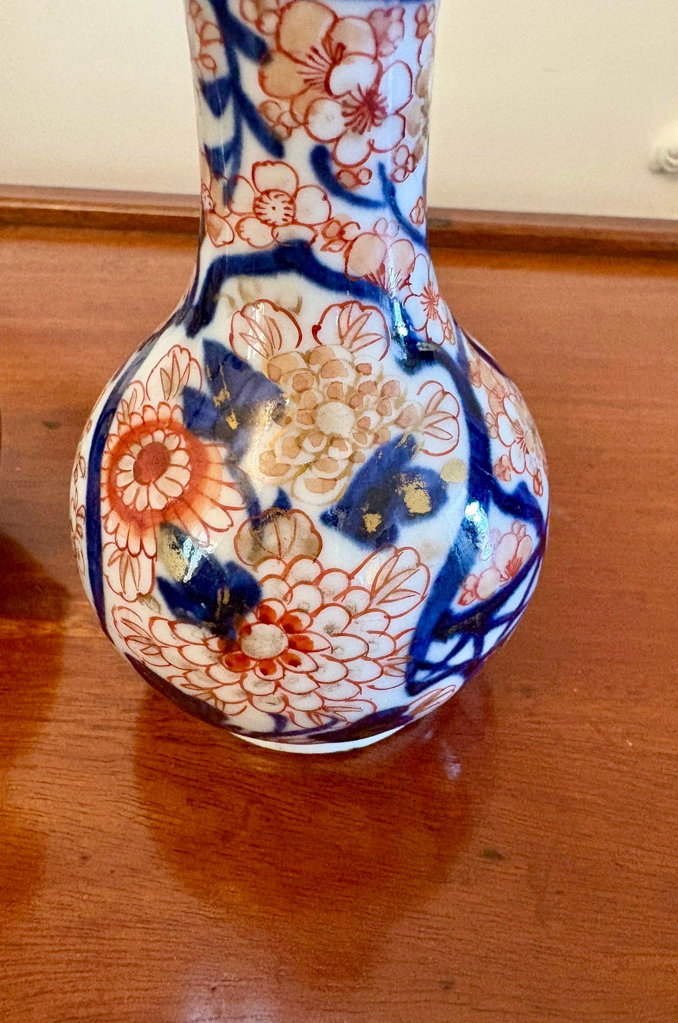 Ceramic Small Pair of Antique Edwardian Quality Japanese Imari Vases For Sale