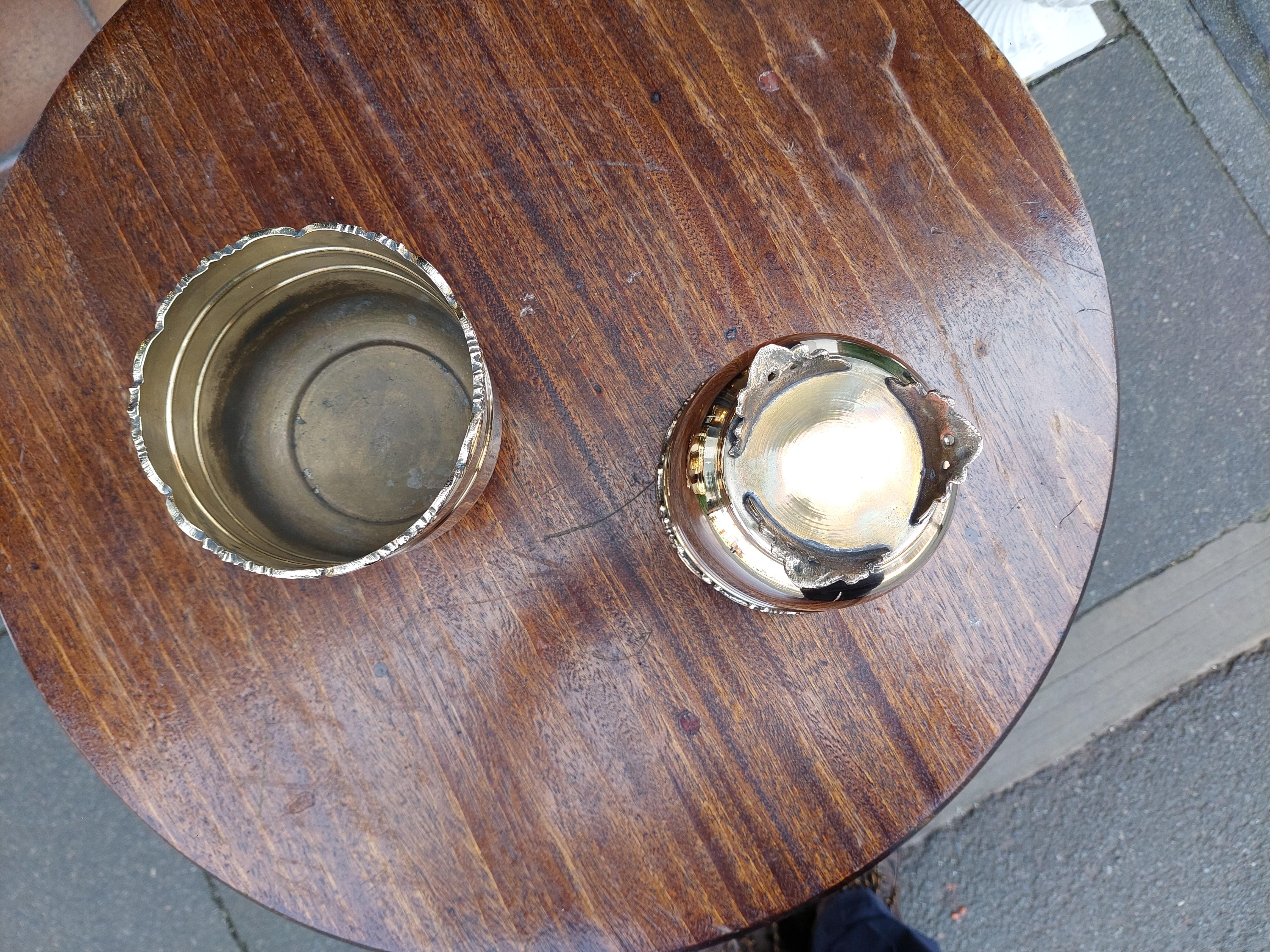 Early 20th Century Small Pair of Art Nouveau Brass Planters For Sale