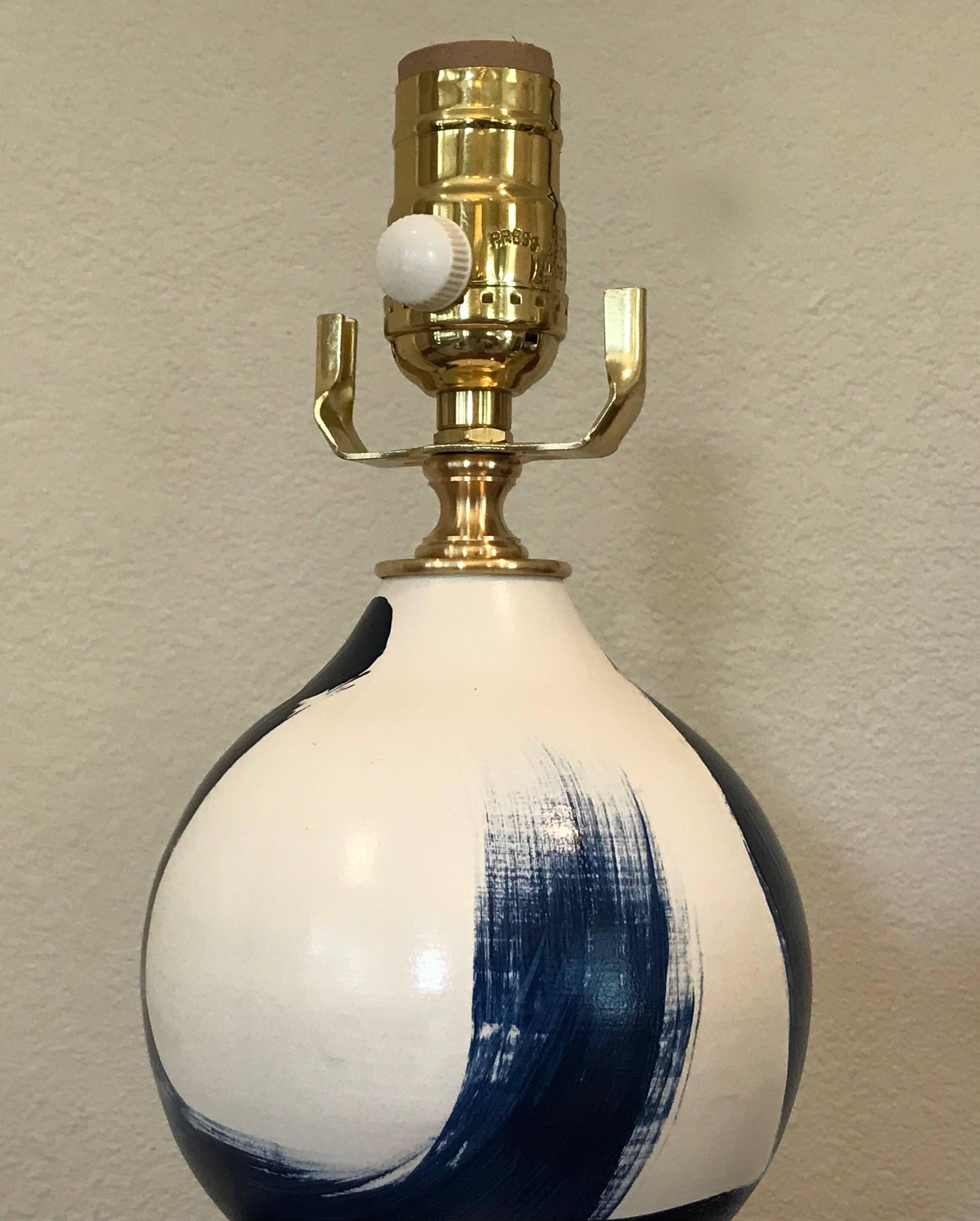 Brass Small Pair of Blue and White Ceramic Double Gourd Shape Lamps on Gilt Bases
